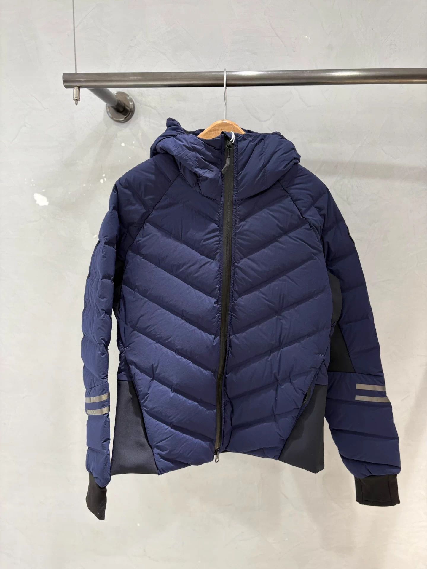 Canada Goose Canada Goose Navy Blue Light Hooded Puffer S 99 New Size S / US 4 / IT 40 - 1 Thumbnail