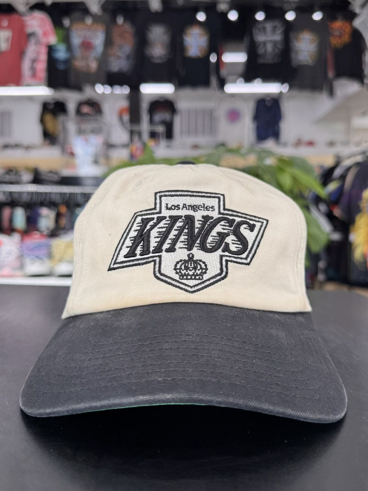 NHL 90s NHL Los Angeles LA Kings Pinch Hockey Snapback Size ONE SIZE - 4 Thumbnail