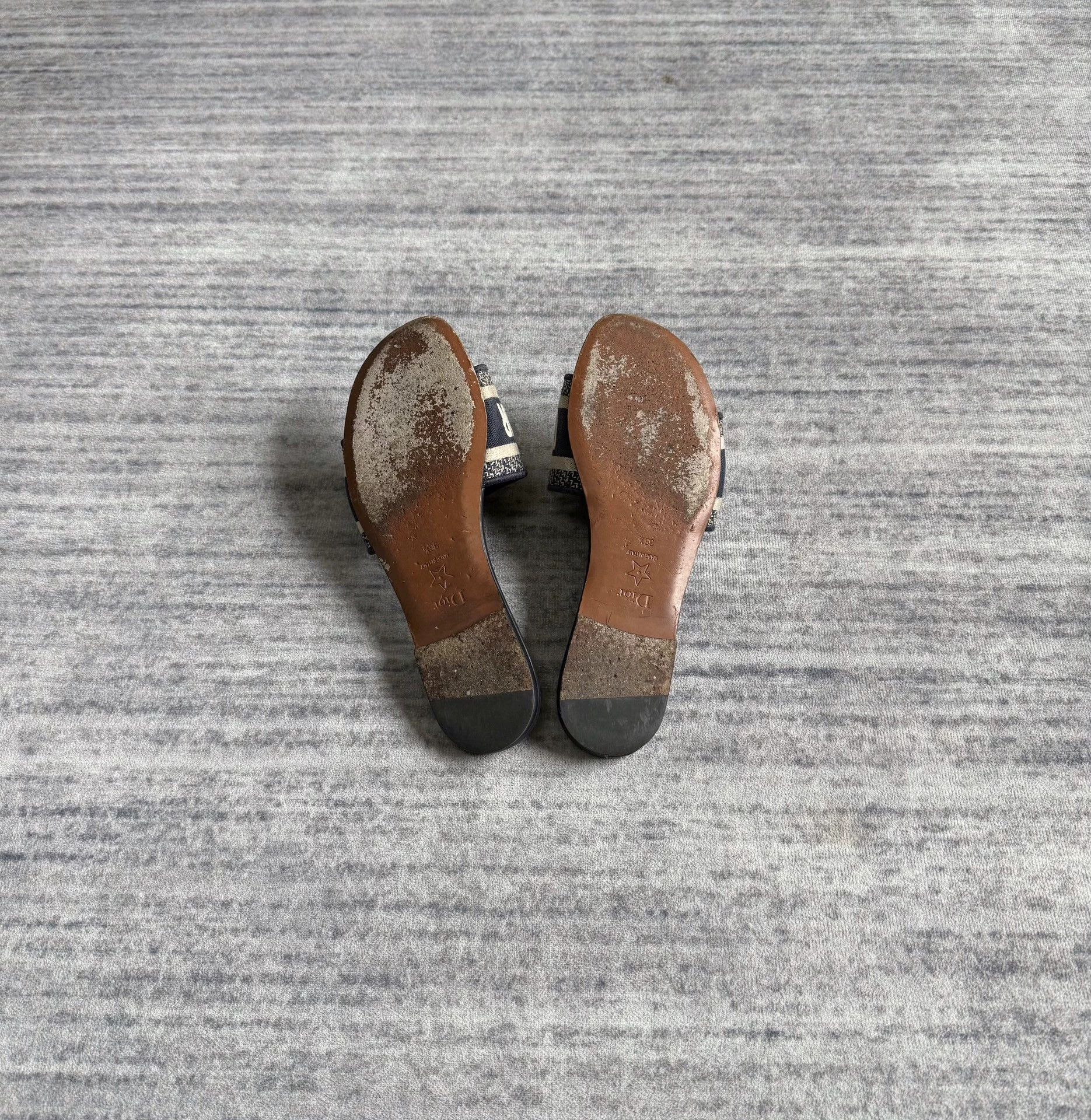 Dior Dior Oblique Embroidered Flat Slipper Navy 36.5 Size US 6 / IT 36 - 5 Thumbnail