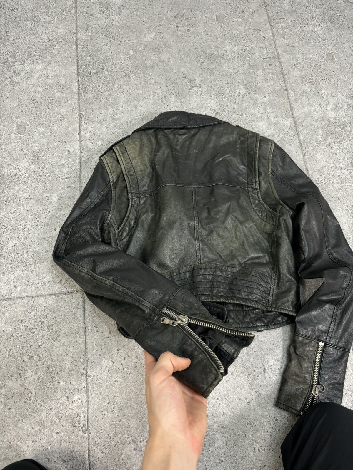 Japanese Brand × Vintage 2000s Japan Cropped Faded Distressed Leather Bomber Jacket Size S / US 4 / IT 40 - 10 Thumbnail