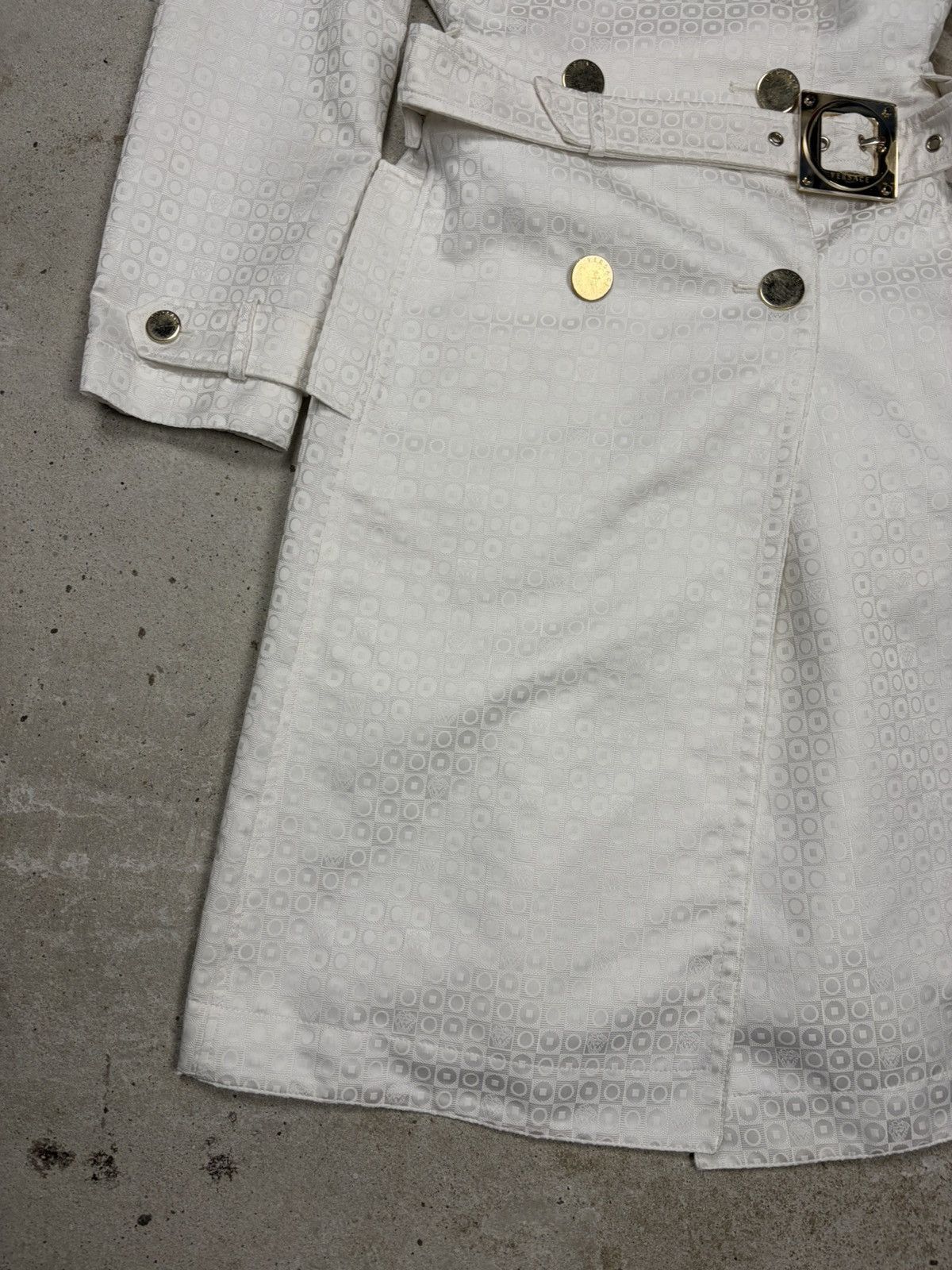 Versace 2000s Gianni Versace Double Breasted Trench Coat Jacquard Size M / US 6-8 / IT 42-44 - 4 Thumbnail