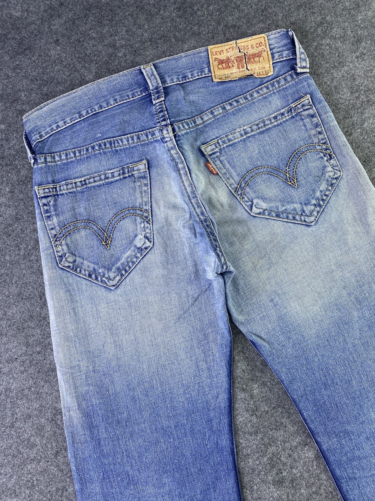 Jean × Levi's × Vintage Vintage Levis 901 Jeans Distress Blue Wash - J917 Size US 34 / EU 50 - 13 Thumbnail