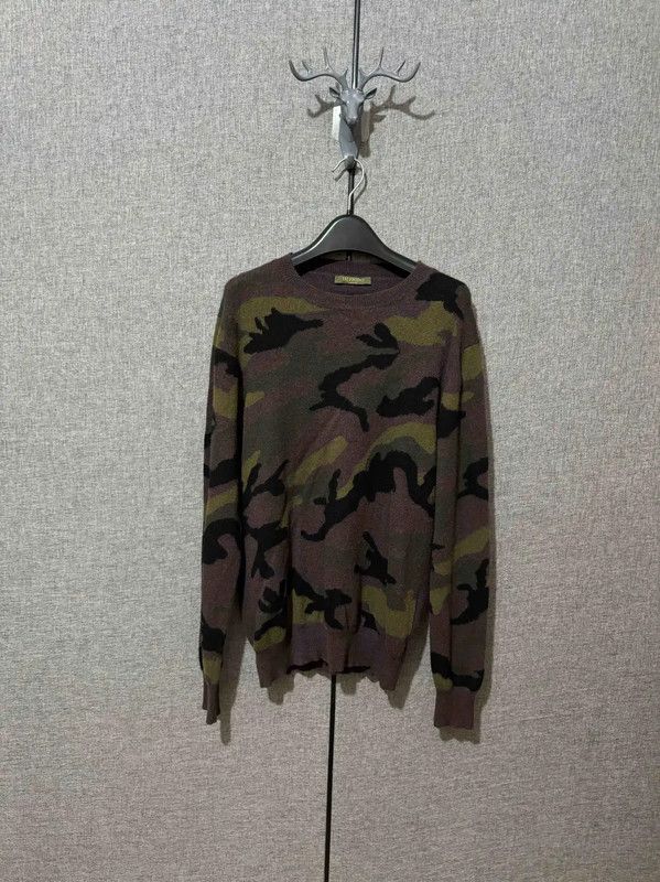 Valentino Valentino Camo Logo Knit Sweater for Men 0089 Size US M / EU 48-50 / 2 - 1 Thumbnail