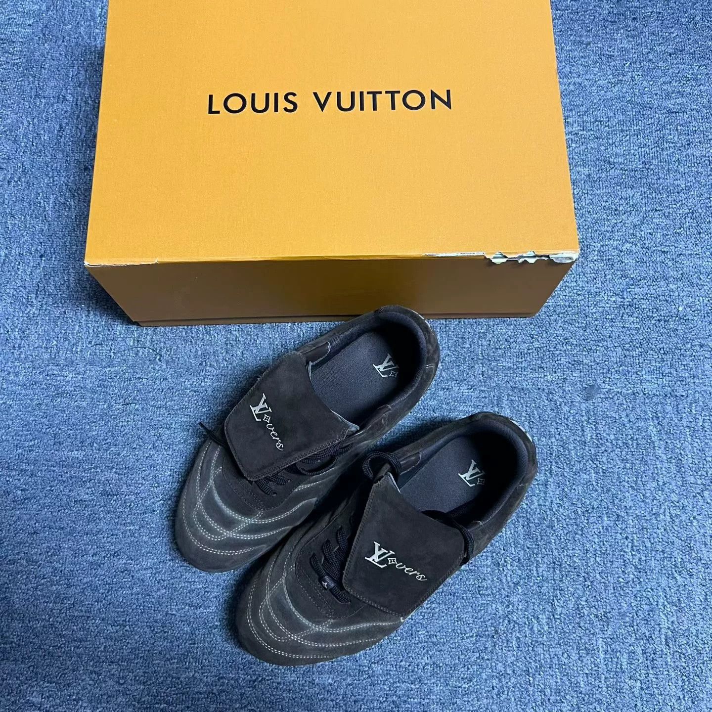 Louis Vuitton Louis Vuitton Brown Suede Low-Top Casual Shoes Size US 9 / EU 42 - 1 Thumbnail