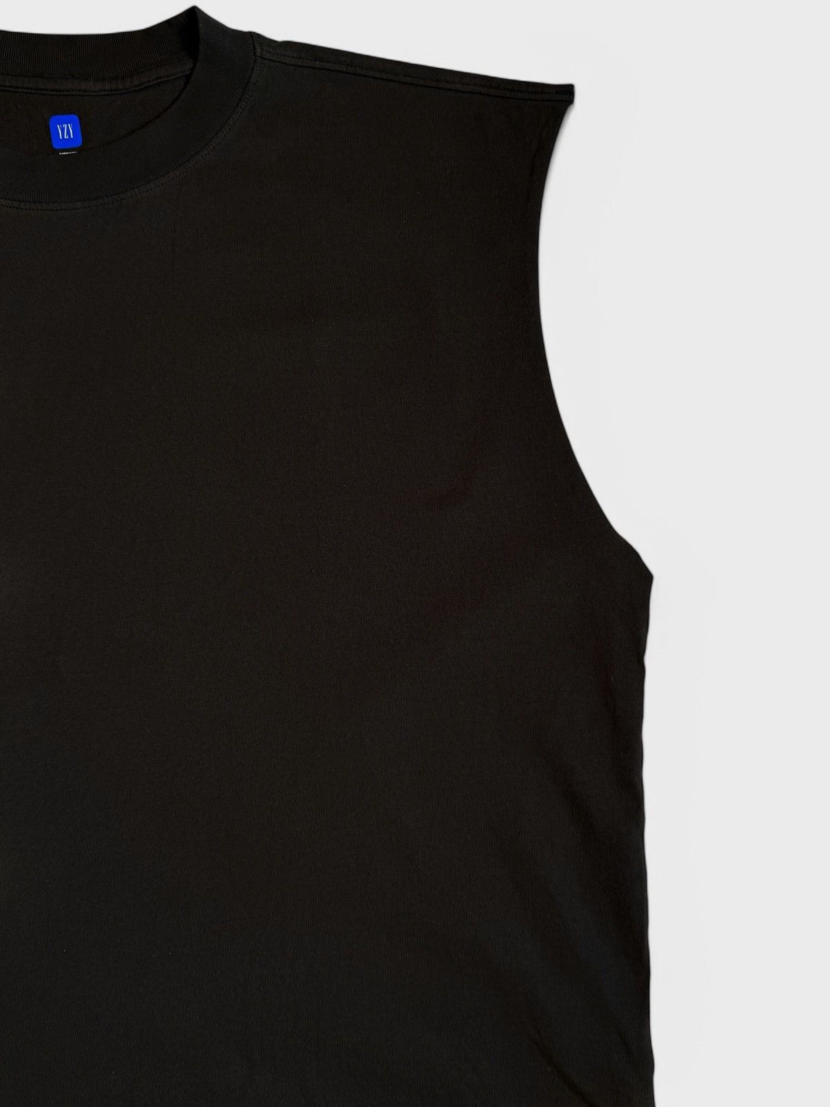 Balenciaga × Gap × Kanye West Sleeveless Tank YZY T Black Cropped Size US M / EU 48-50 / 2 - 2 Thumbnail
