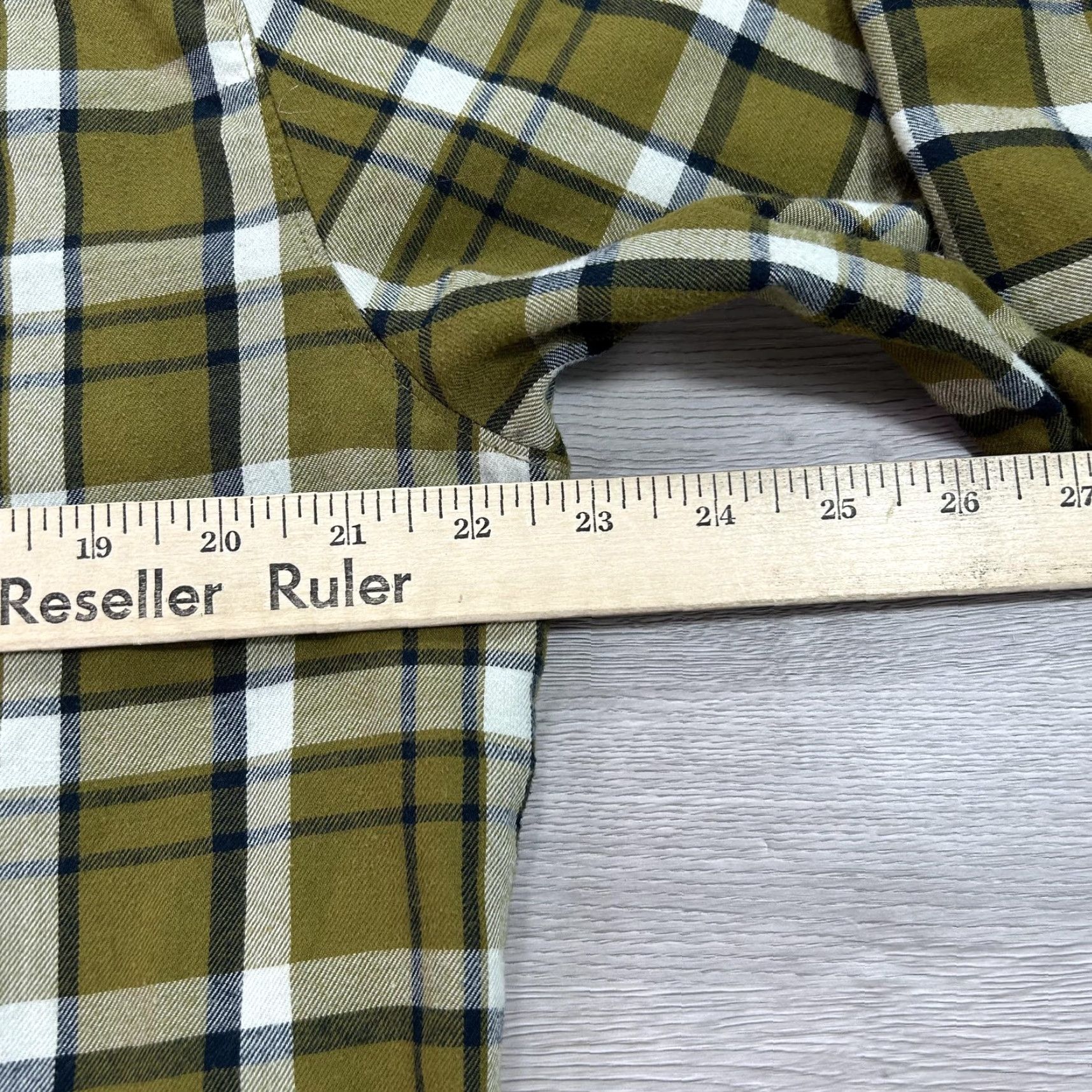 Helly Hansen Helly Hansen Shirt Mens Medium Green Plaid Zip Chest Pocket Button Front Outdoor Size US XL / EU 56 / 4 - 7 Thumbnail
