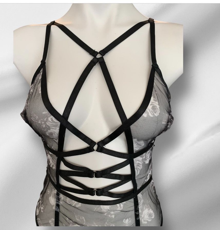 Designer NWT Grey & Black Floral Mesh Bodysuit Sheer Thong S/M Size M / US 6-8 / IT 42-44 - 6 Thumbnail