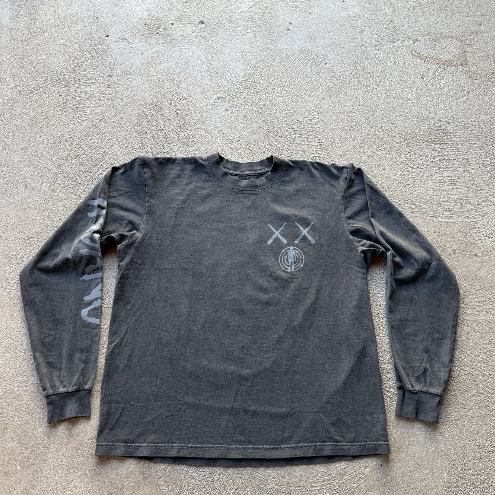 Kaws Kaws Shirt Mens Medium Gray Hip Hop Art Long Sleeve Crew Neck Size US M / EU 48-50 / 2 - 2 Thumbnail