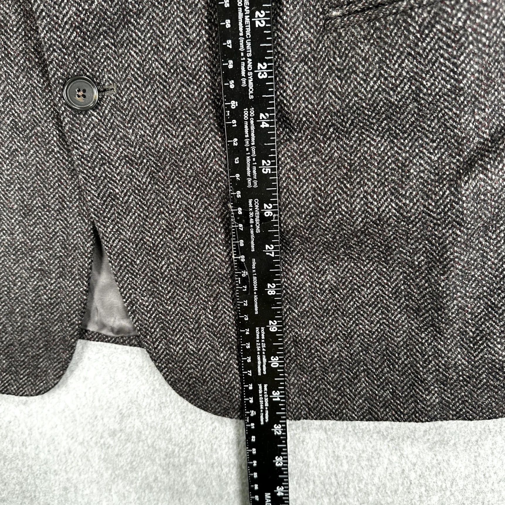 Brooks Brothers Brooks Brothers Sport Coat Mens 46 Gray Herringbone Tweed Wool Regent Jacket/Coat Regular Notch Lapel Two-Button Wool Blazer Casual Business Mens Size 46R - 7 Thumbnail