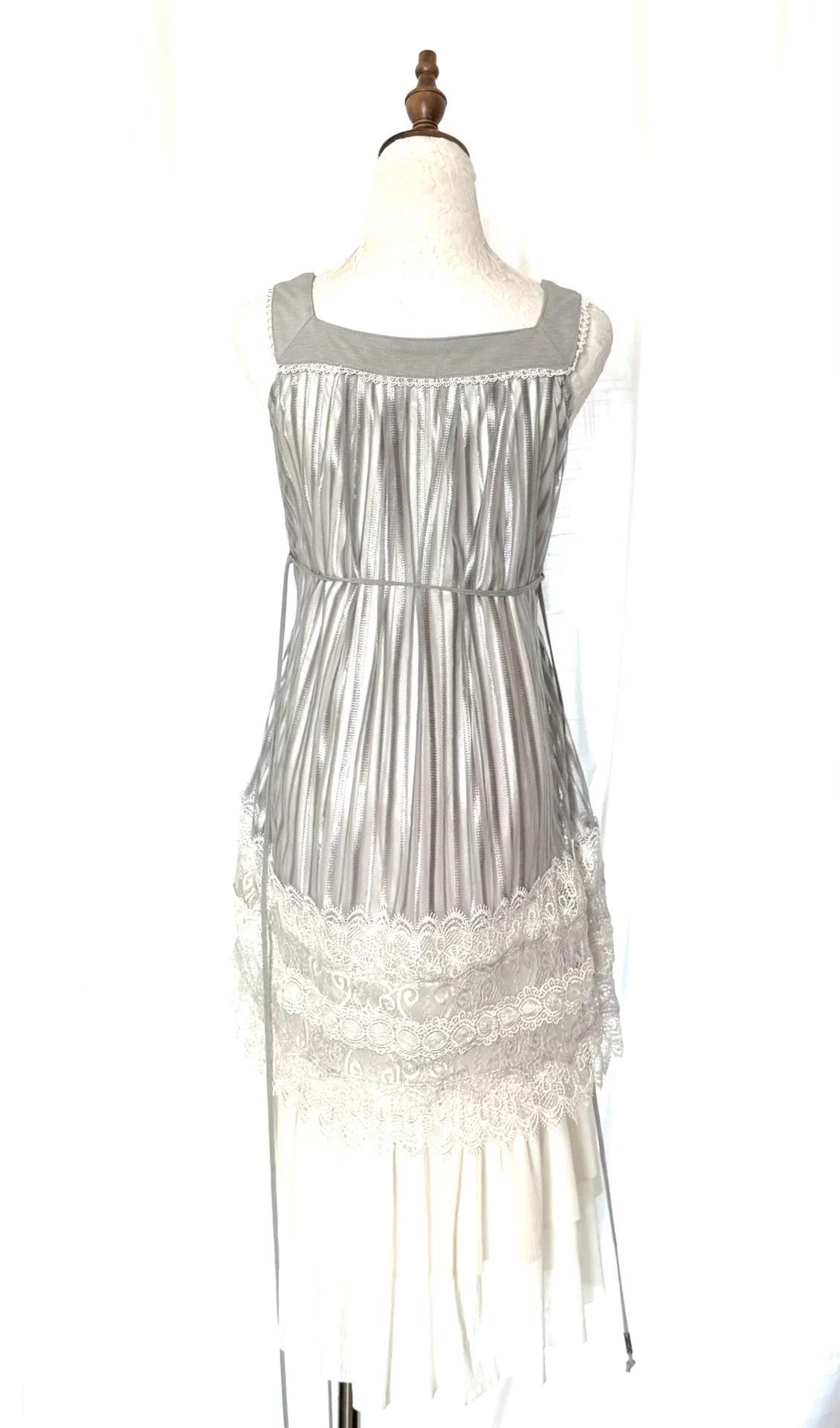 Ozzy Osbourne ozz on Rose Embroidery Lace Cake Dress Light Purple Silver Sheen Size ONE SIZE - 3 Thumbnail