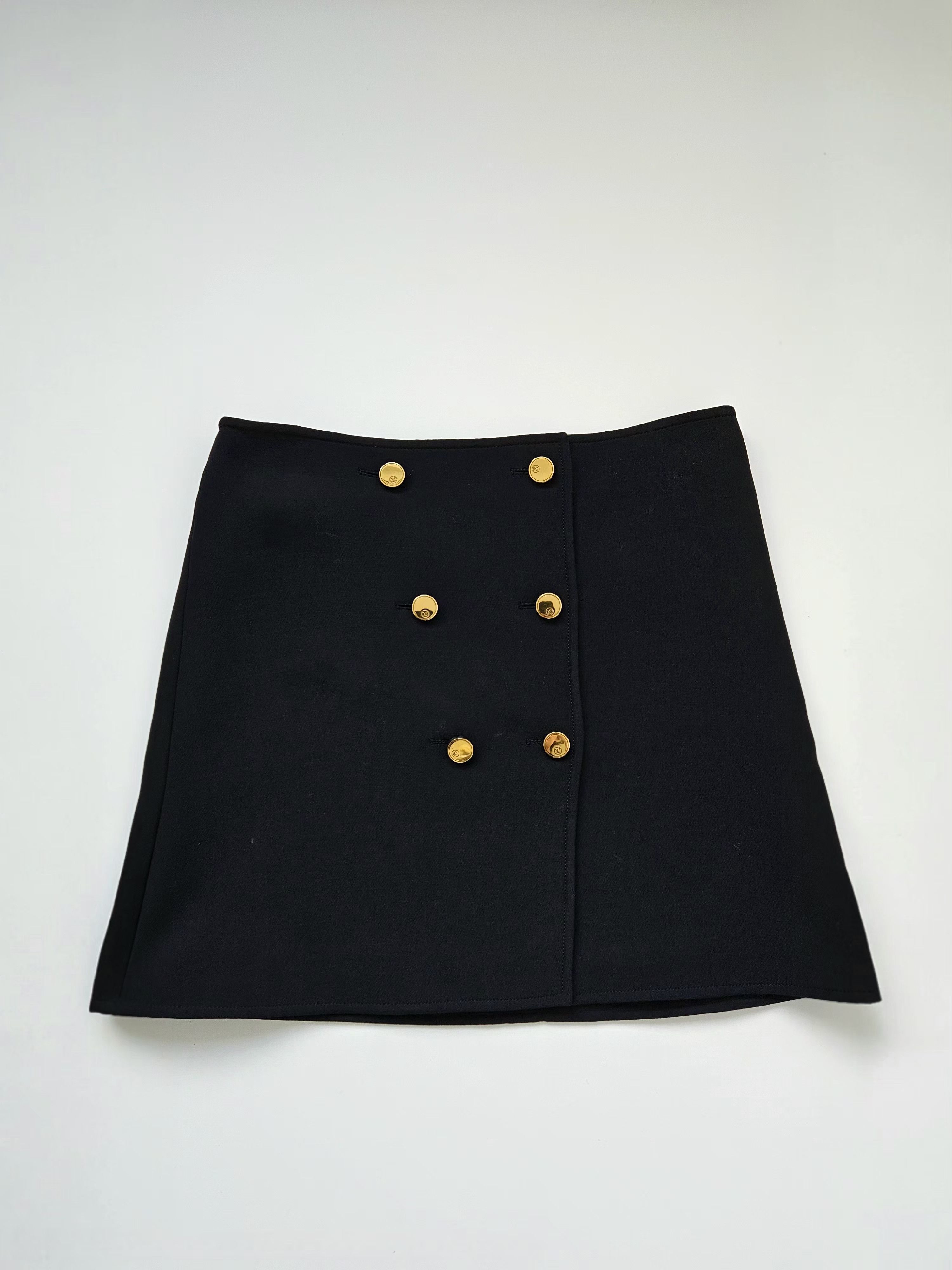 Louis Vuitton Louis Vuitton buttoned wool and silk mini skirt Size 26" / US 2 / IT 38 - 1 Thumbnail