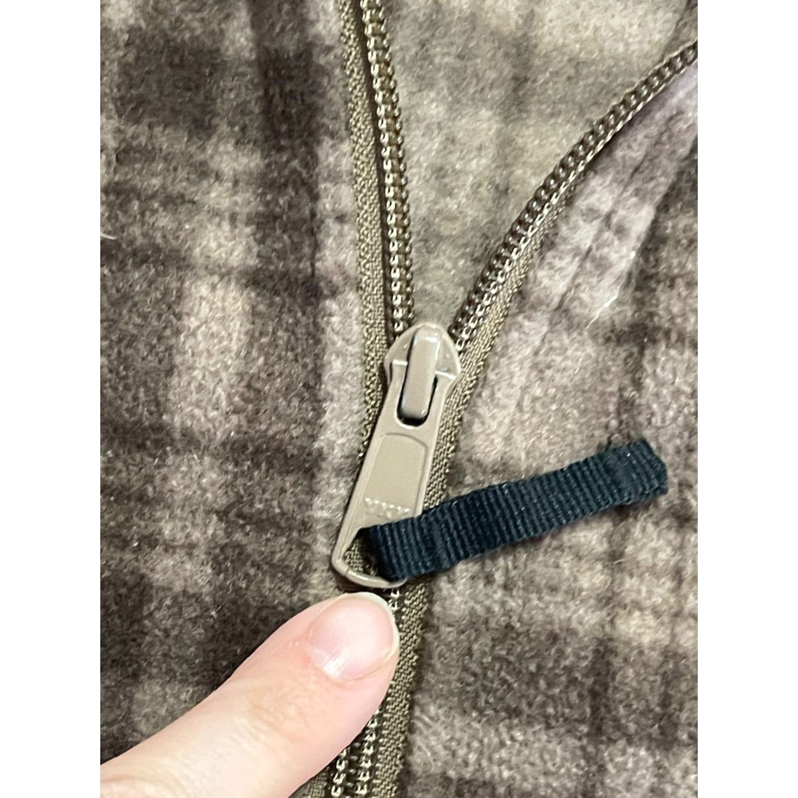 Vintage Columbia Sweater, Women's Size Large, Brown Plaid, Full Zip, Sleeveless, Vest Size L / US 10 / IT 46 - 5 Thumbnail