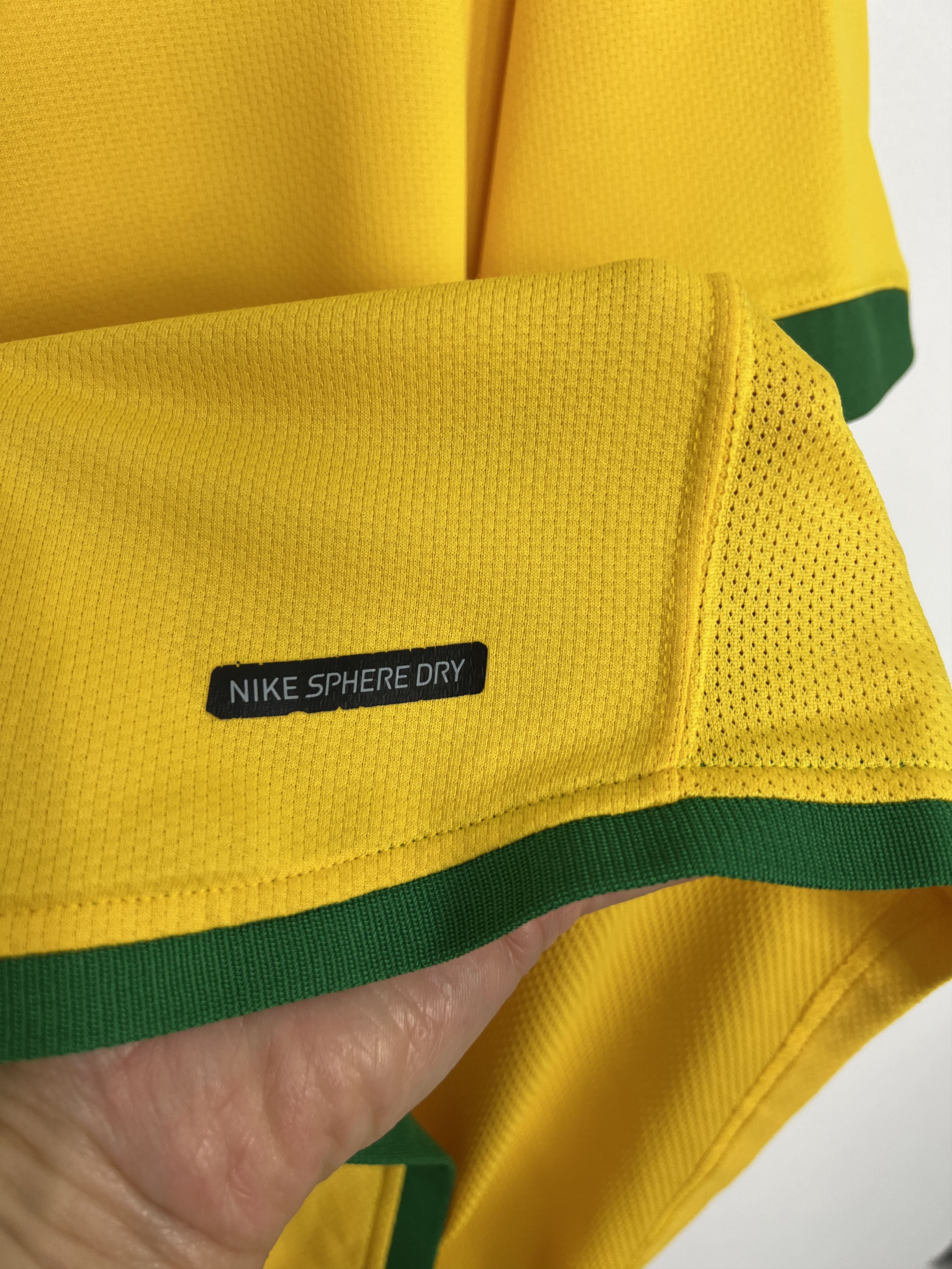Nike Brazil Home football shirt Soccer Jersey Trikot National Size US XL / EU 56 / 4 - 10 Thumbnail