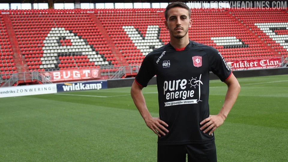 Other FC TWENTE 2020 2021 AWAY FOOTBALL SHIRT SOCCER JERSEY Size US XXL / EU 58 / 5 - 8 Thumbnail