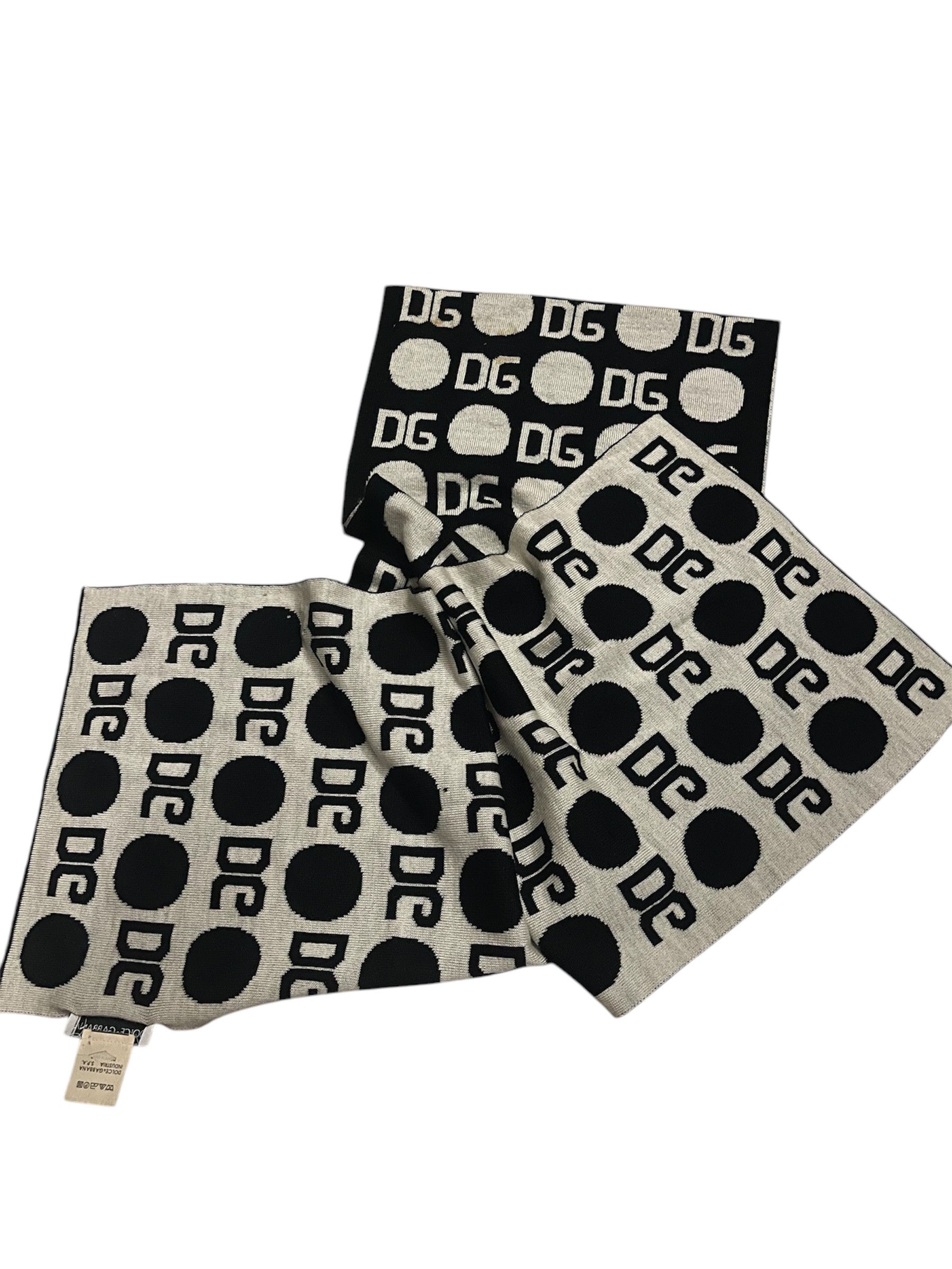 Dolce & Gabbana D&G Scarves Muffler Size ONE SIZE - 2 Thumbnail