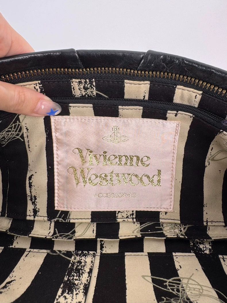 Vivienne Westwood Vivienne Westwood size os A leather bow bag Size ONE SIZE - 8 Thumbnail