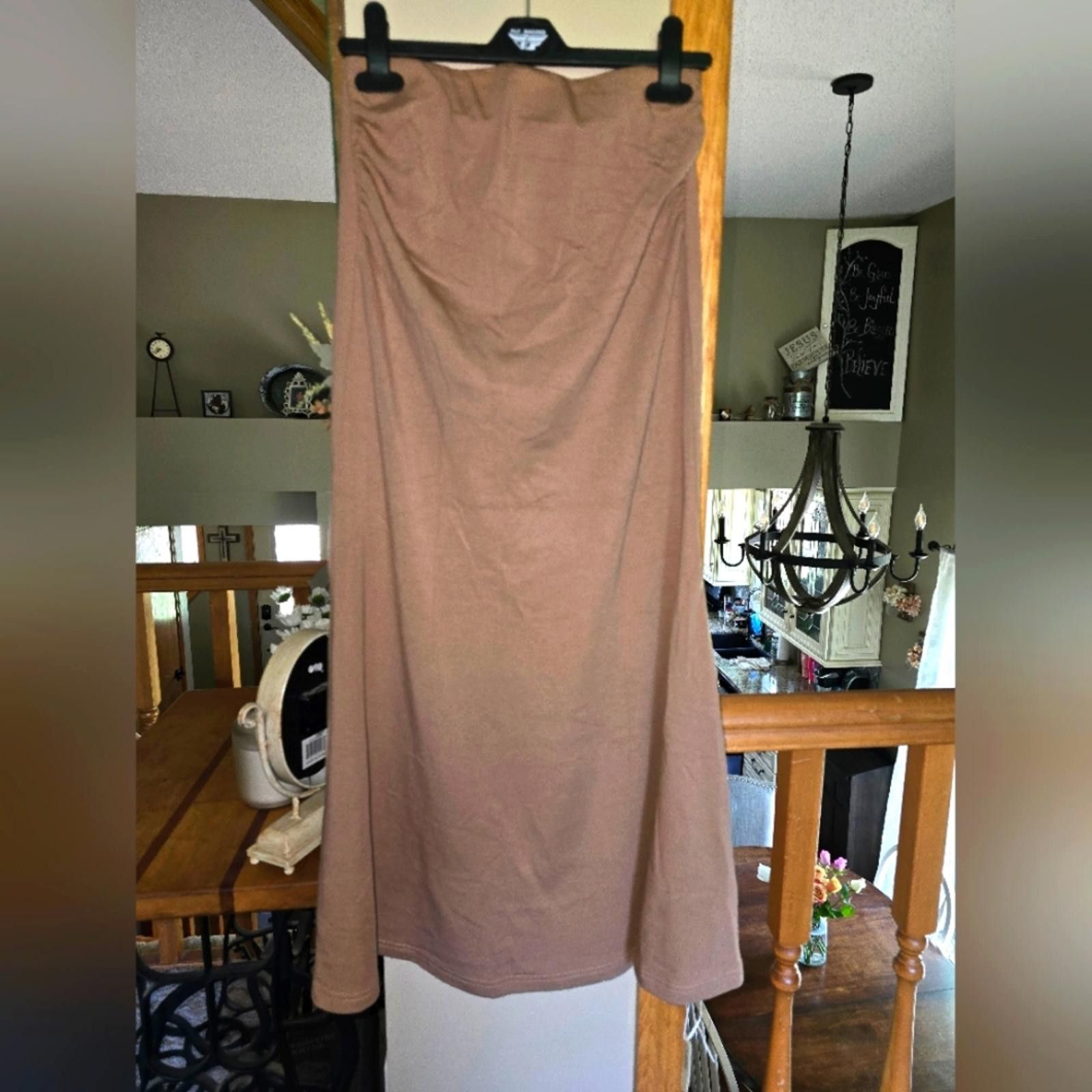 Designer OGL Elegant Tan Women's Skirt Size 28" / US 6 / IT 42 - 1 Thumbnail
