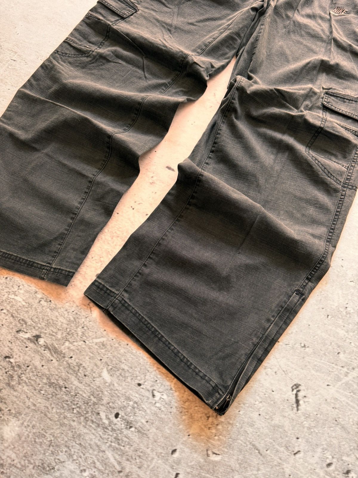 Nike × Vintage NIKE VINTAGE CARGO BASIC LOGO OVERSIZE BAGGY PANTS Size US 34 / EU 50 - 3 Thumbnail