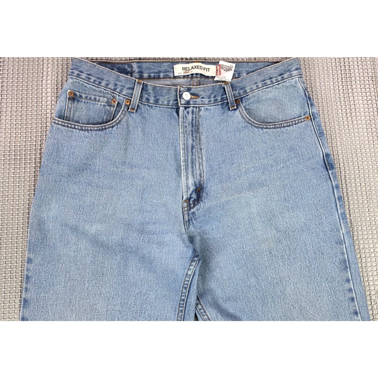 Levi's VINTAGE Levi's Jeans Mens 36x34 Denim Blue 550 Relaxed Tapered Distressed Fade Jeans Size US 36 / EU 52 - 3 Thumbnail