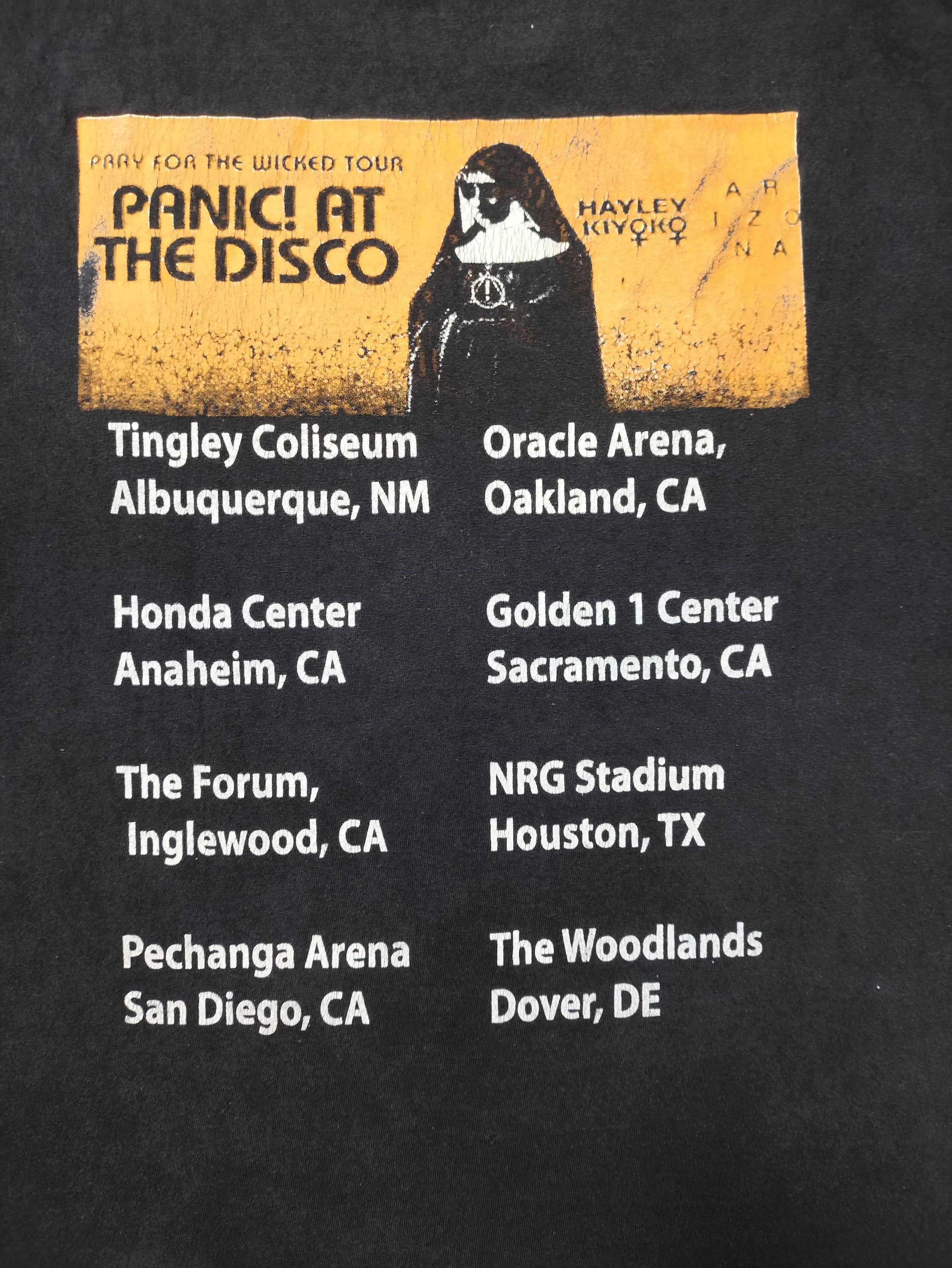 Band Tees Panic At The Disco Pray For The Wicked Tour Size US L / EU 52-54 / 3 - 4 Thumbnail