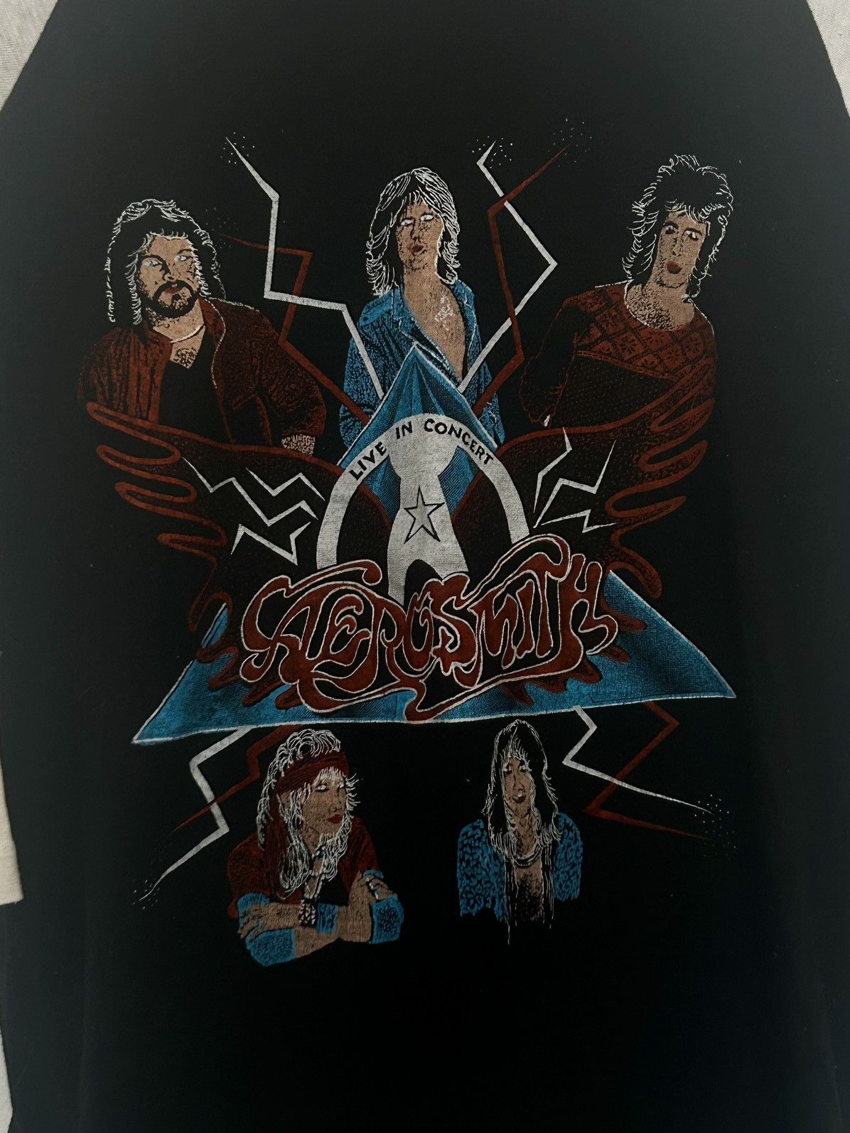 Vintage Vintage 1980’s Aerosmith Raglan Size US M / EU 48-50 / 2 - 3 Thumbnail