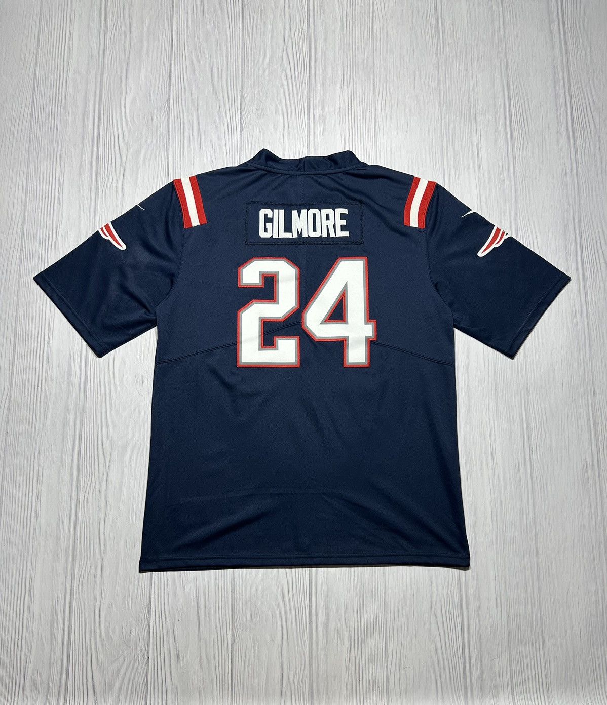 NFL # 24 GILMORE Nike NFL Patriots Jersey T-Shirt Size XL Size US XL / EU 56 / 4 - 1 Thumbnail