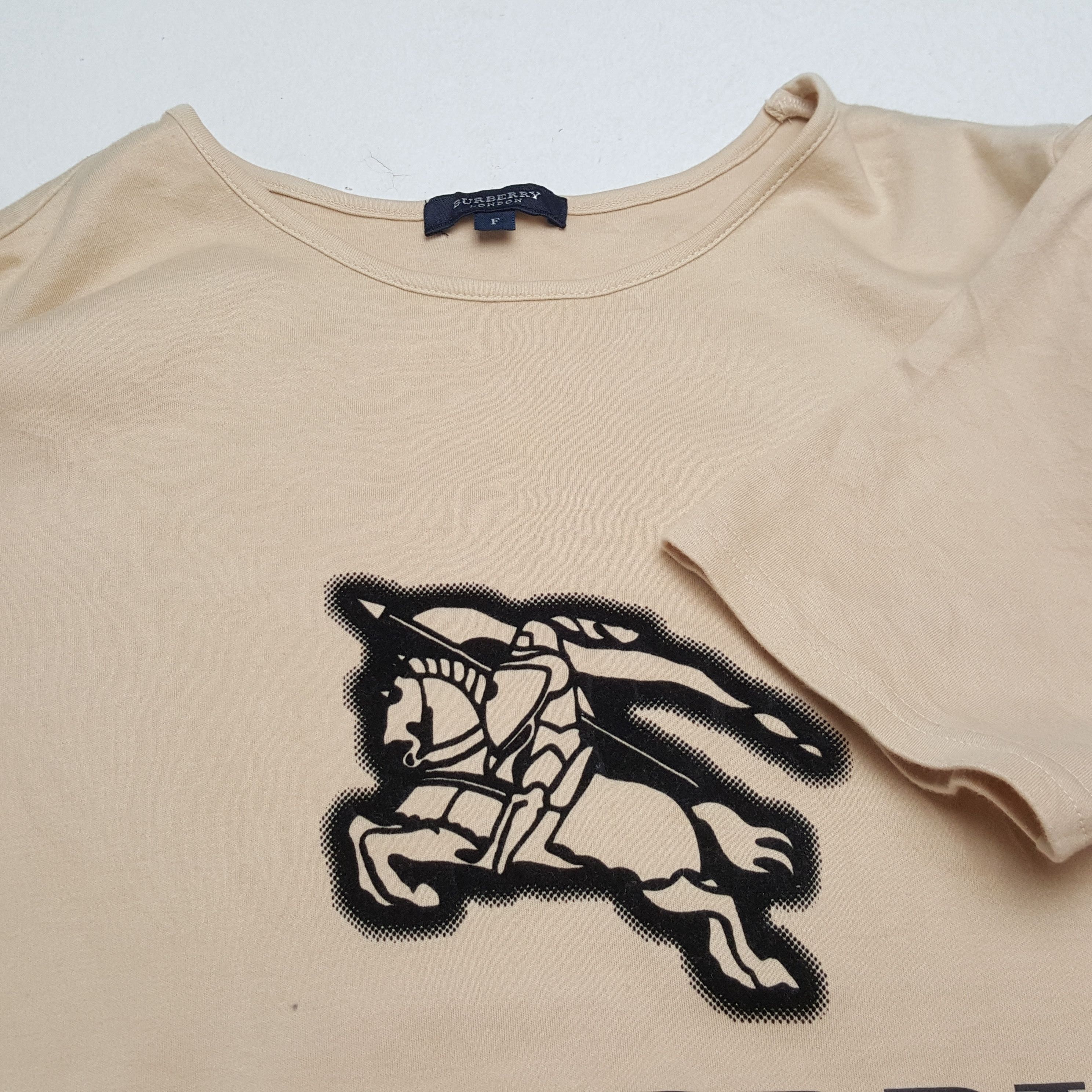 Burberry × Vintage BURBERRY LONDON Logo Design Custom Spellout Art Tshirt Size S / US 4 / IT 40 - 6 Thumbnail