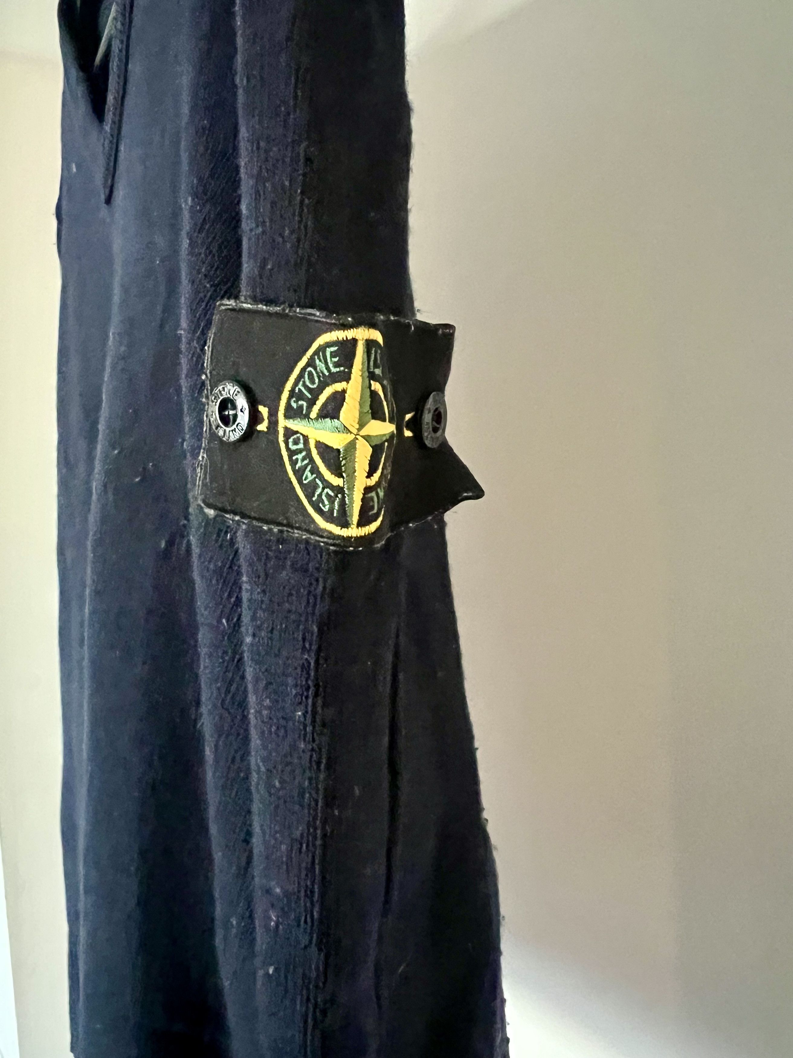 Stone Island Stone Island V-Neck Wool Sweater Size US XL / EU 56 / 4 - 2 Thumbnail