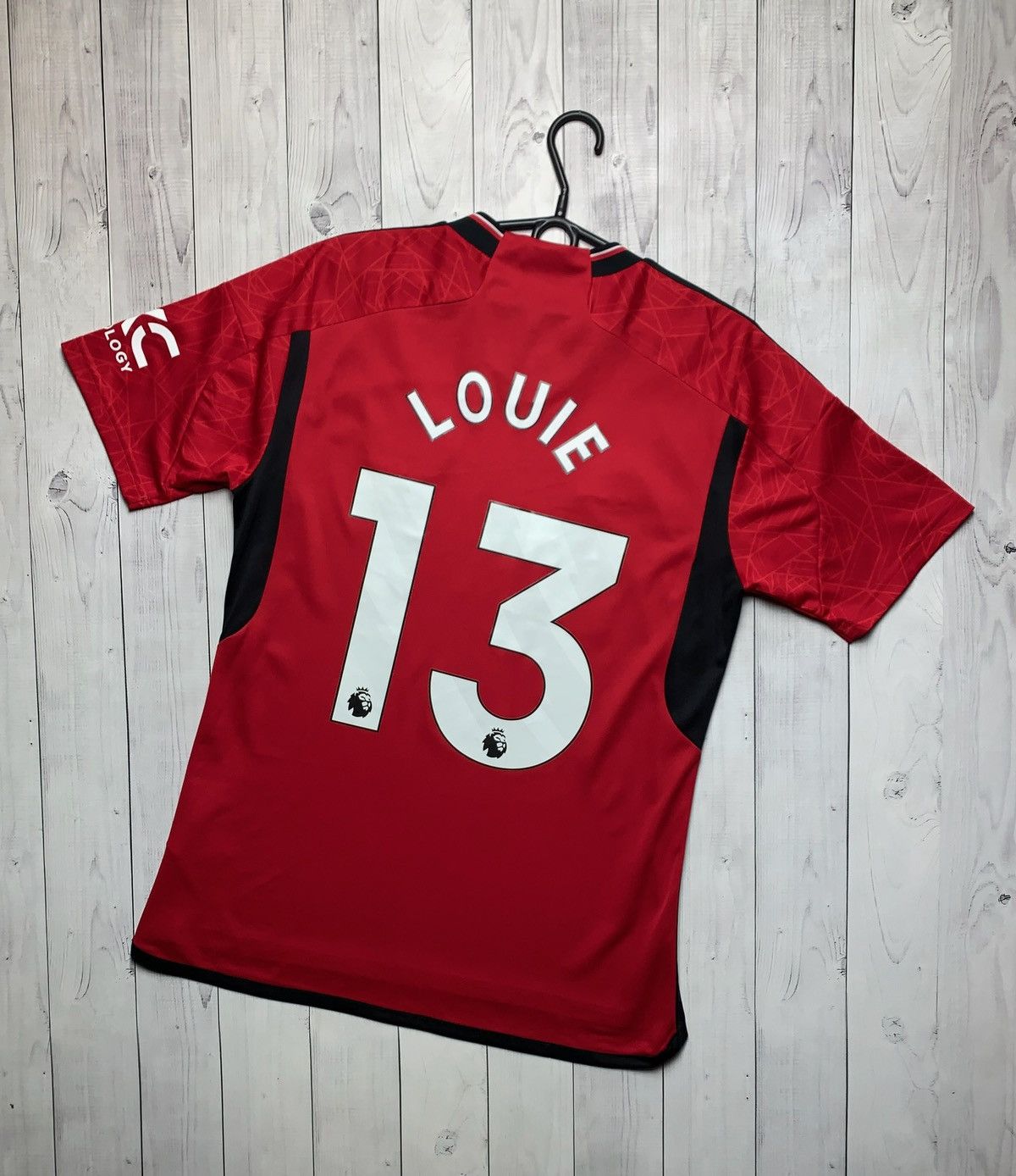 Adidas Vintage adidas Manchester United soccer jersey size M Size US M / EU 48-50 / 2 - 5 Thumbnail
