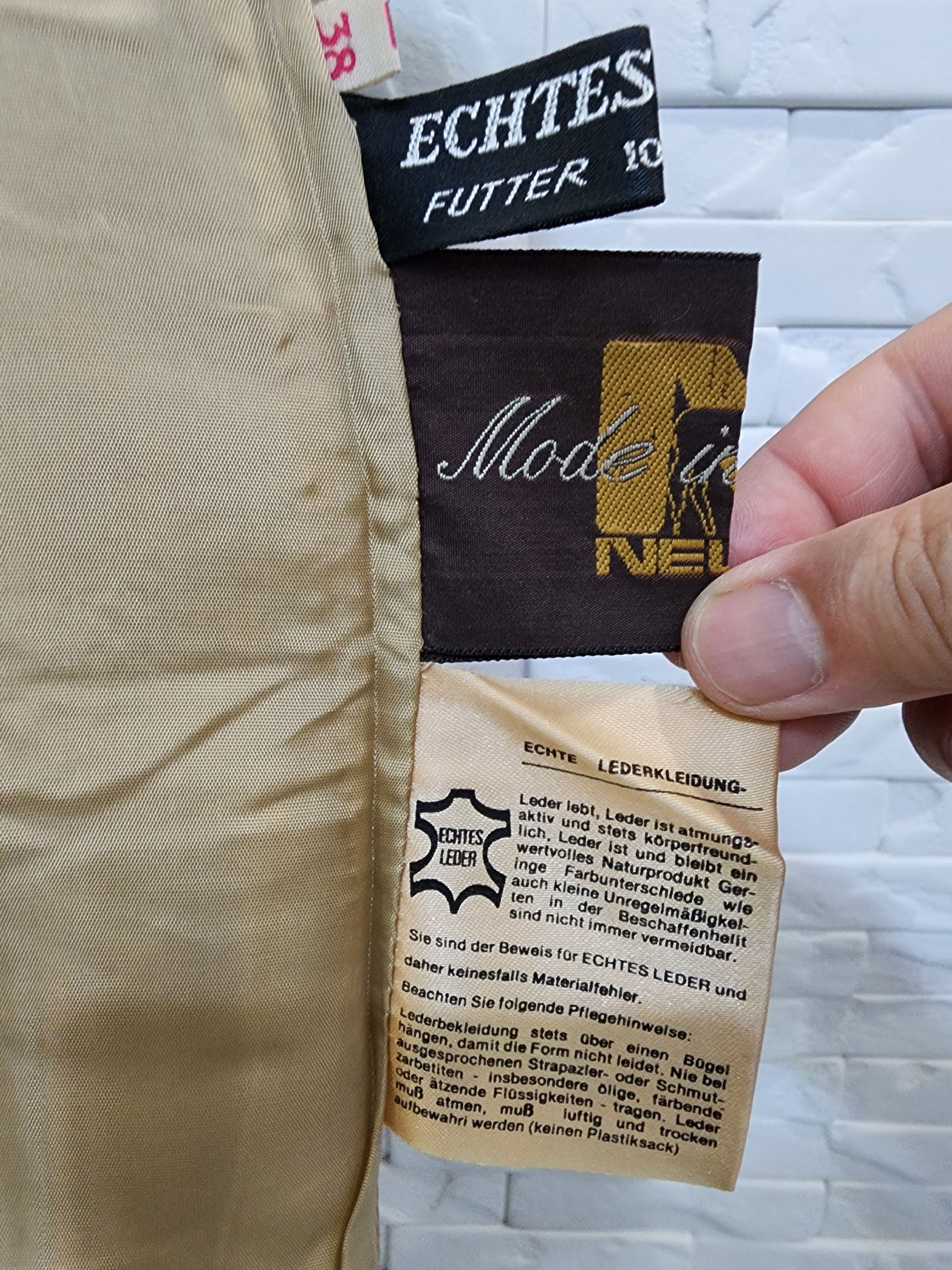 Other Beige women's leather pants. Size 27" / US 4 / IT 40 - 9 Thumbnail