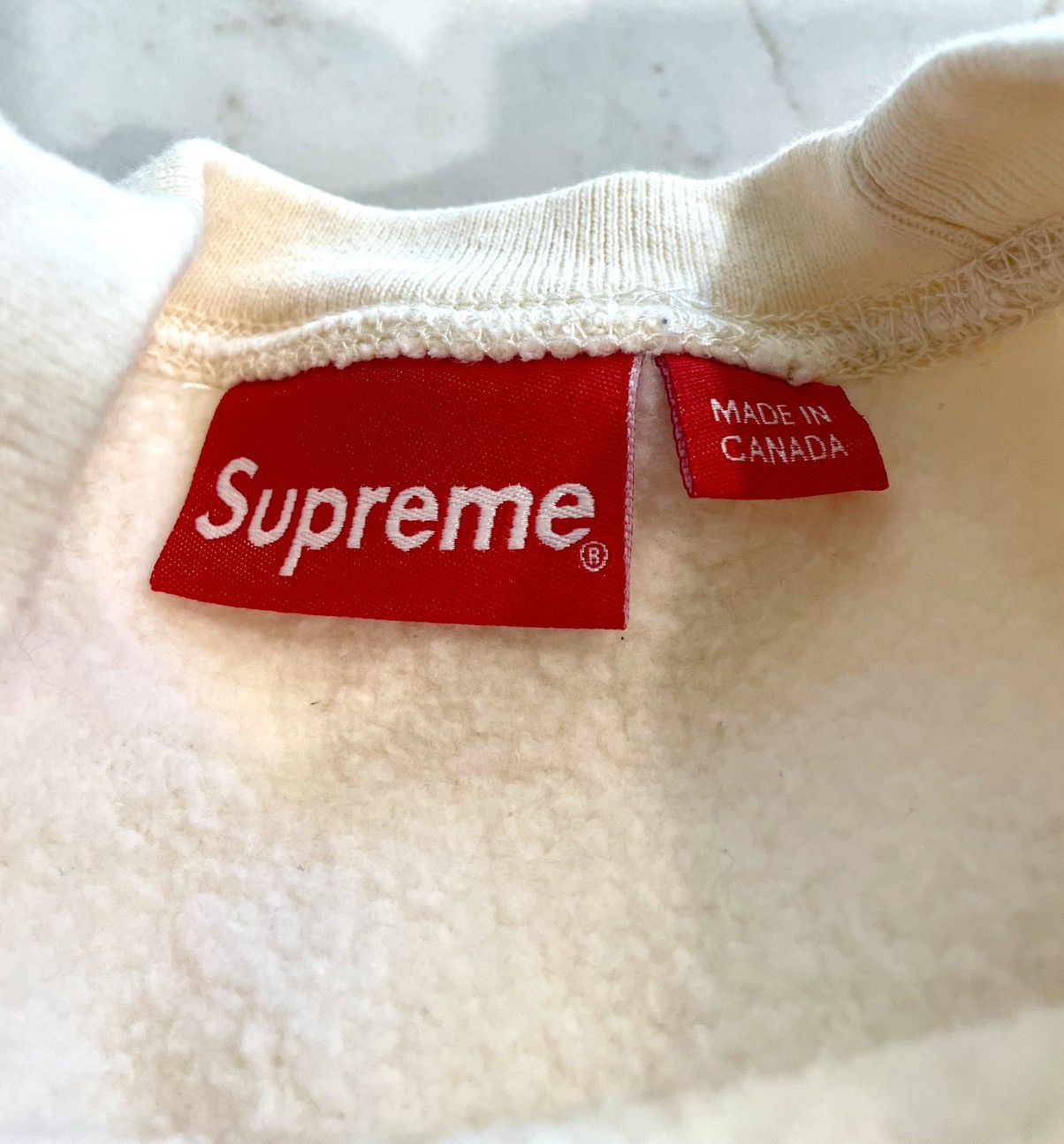 Supreme Cream Box Logo Crewneck Size US M / EU 48-50 / 2 - 2 Thumbnail