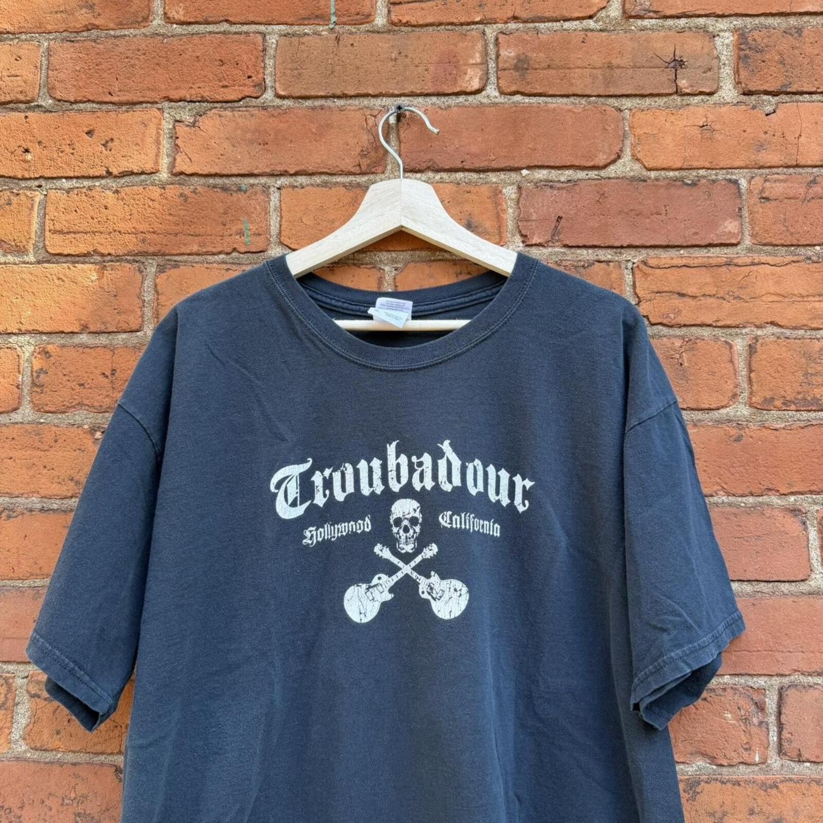 Gildan vintage troubadour hollywood California venue t shirt 00s XL Size US XL / EU 56 / 4 - 1 Thumbnail