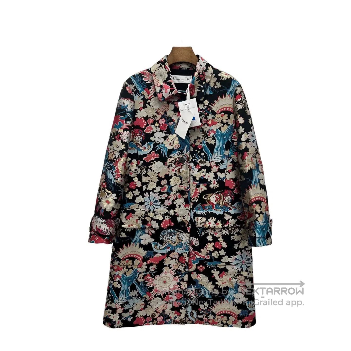 Dior dior embroidered silk coat in size 36. Size US S / EU 44-46 / 1 - 1 Thumbnail