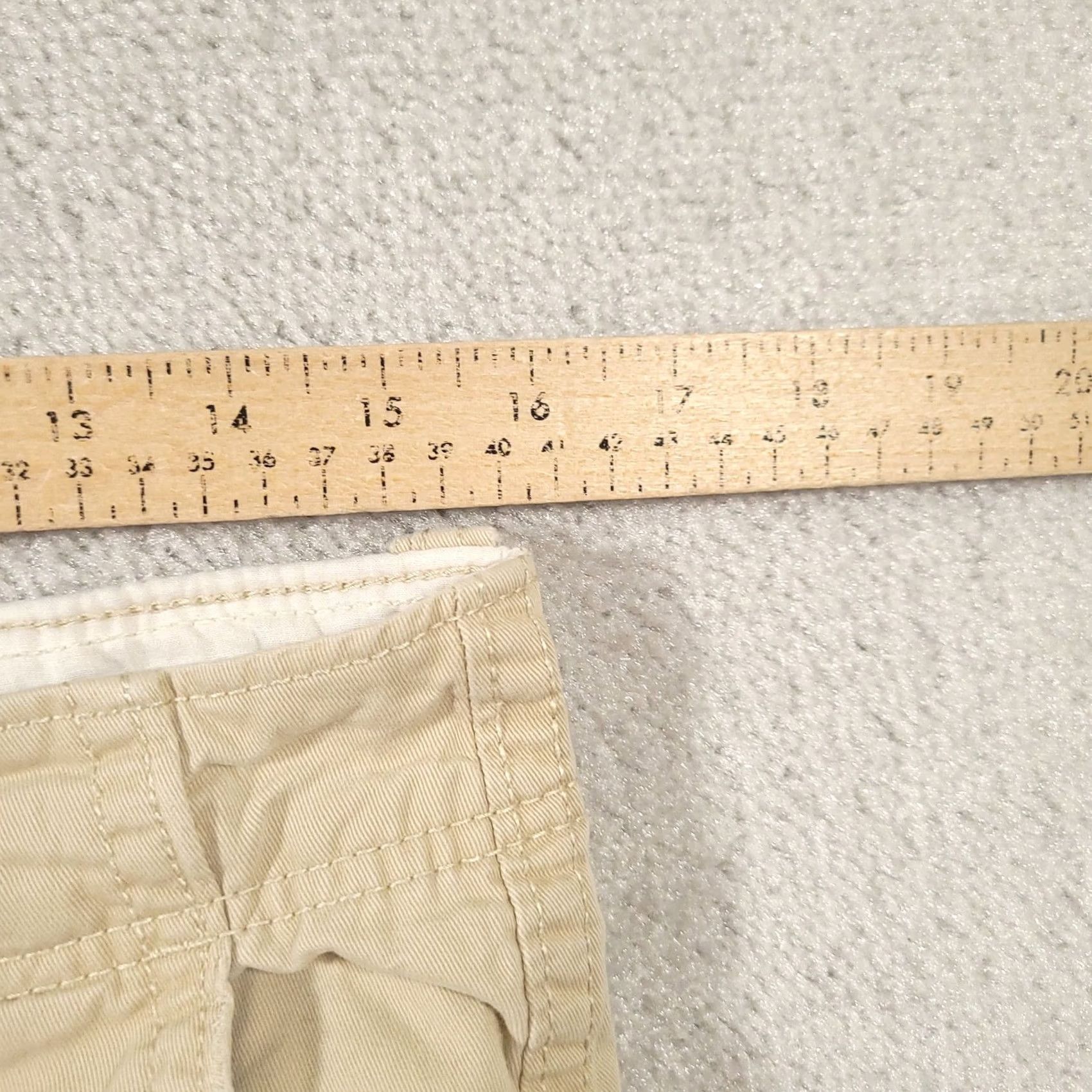 American Eagle Outfitters VINTAGE American Eagle Cargo Shorts Mens Size 30 Beige 10" Inseam Size US 30 / EU 46 - 4 Thumbnail