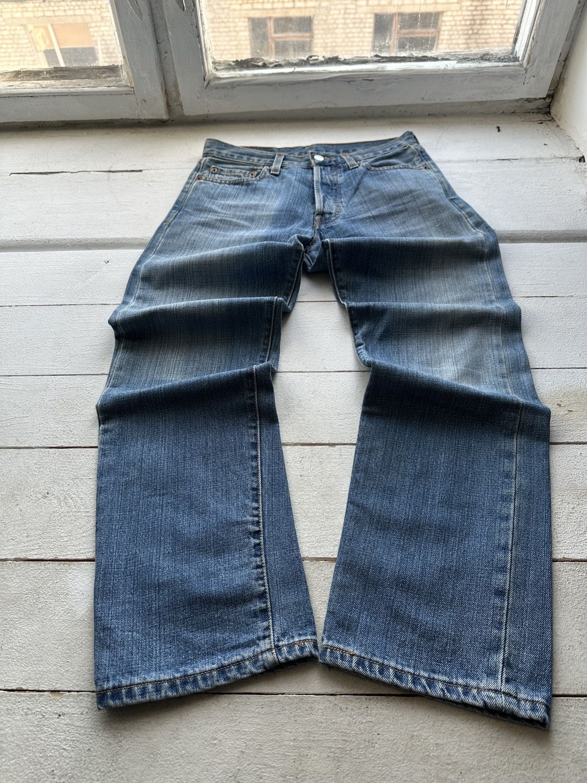 Levi's 🚨Vintage 90s Levis Jeans 501 LEGEND y2k Light Wash Denim Size US 28 / EU 44 - 1 Thumbnail