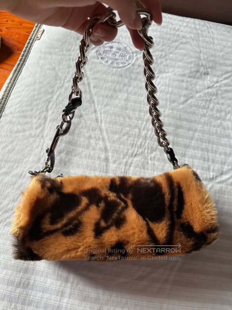 Vivienne Westwood Vivienne Westwood size os Cindy zipper closure leopard prin Size ONE SIZE - 6 Thumbnail