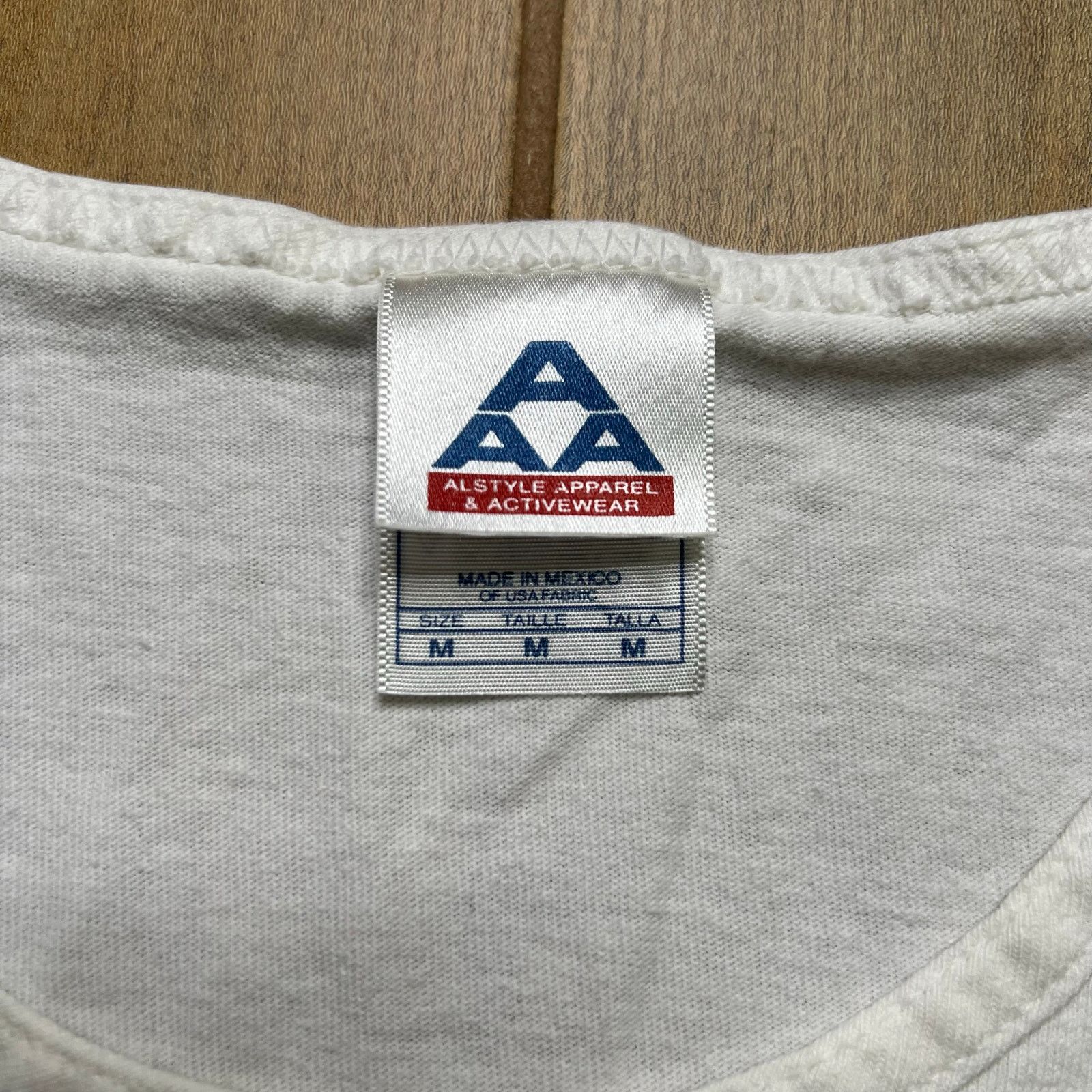 Vintage Vintage 90s Living on the edge SURF TANK TOP WAVE Men Sz M Size US M / EU 48-50 / 2 - 3 Thumbnail