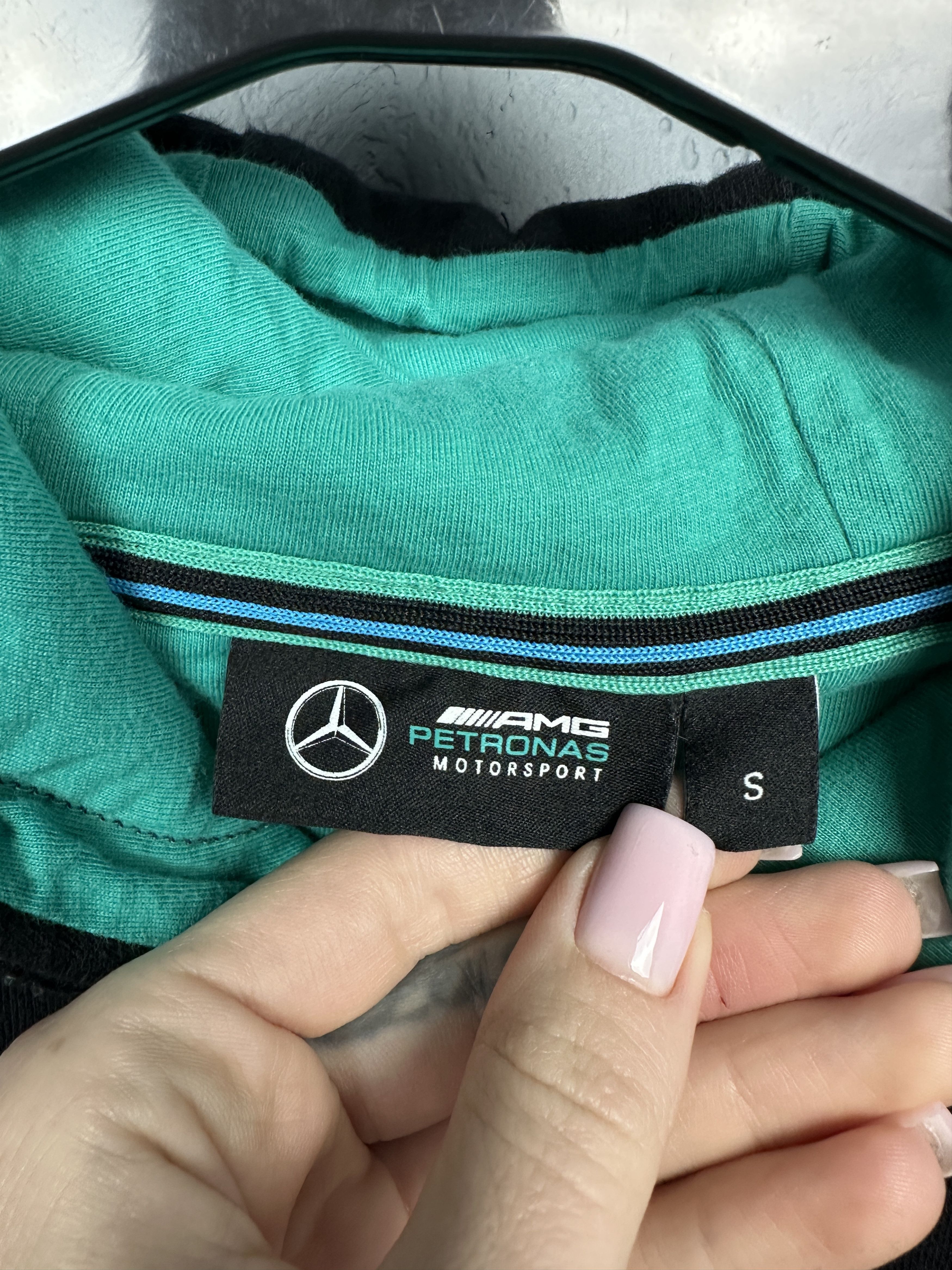 Mercedes-Benz Mercedes Benz AMG Petronas Mens Hoodie Size US S / EU 44-46 / 1 - 3 Thumbnail