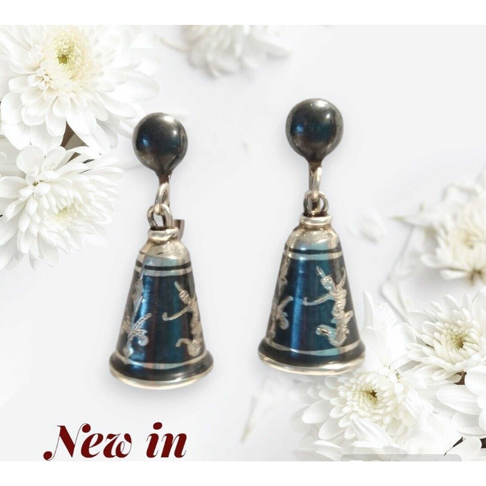 The Unbranded Brand 925 Sterling Silver Vintage Siam Bell Screw Back Earrings Size ONE SIZE - 3 Thumbnail