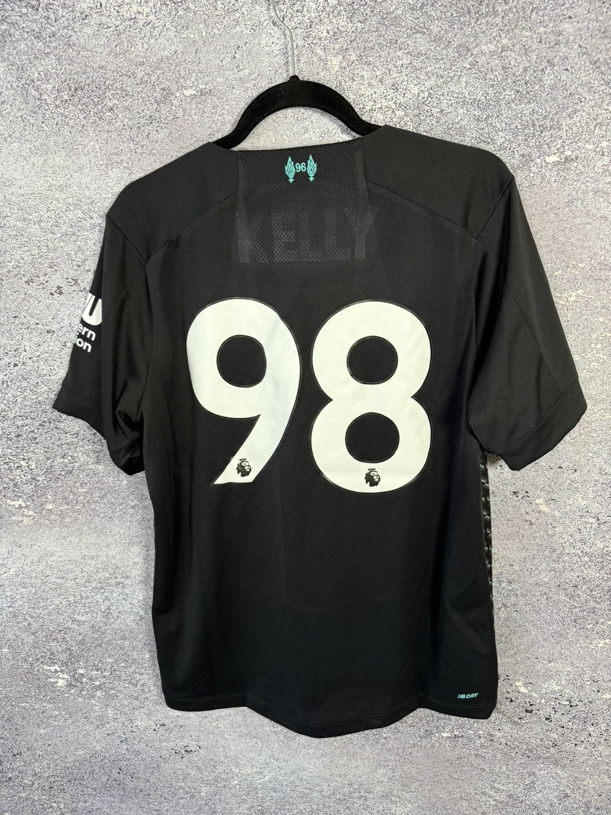 New Balance × Vintage Vintage Liverpool 2019/20 Third New Balance Jersey Blokcore Size US M / EU 48-50 / 2 - 12 Thumbnail