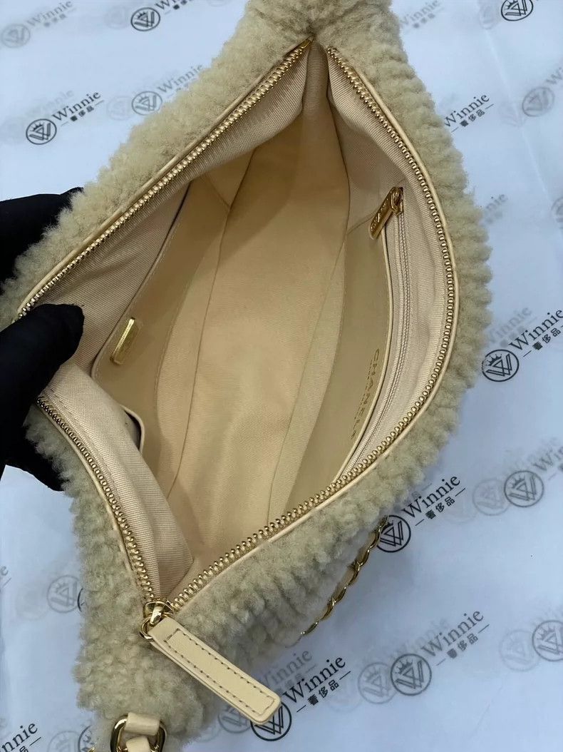Chanel Chanel 24N Ski Series Plush Chain Bag 2504-Nextarrow Size ONE SIZE - 6 Thumbnail