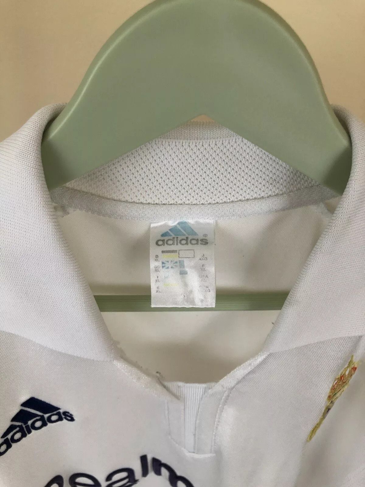 Adidas FC Real Madrid Football Shirt 2001/2002 Size XL/L Vintage Size US XL / EU 56 / 4 - 5 Thumbnail