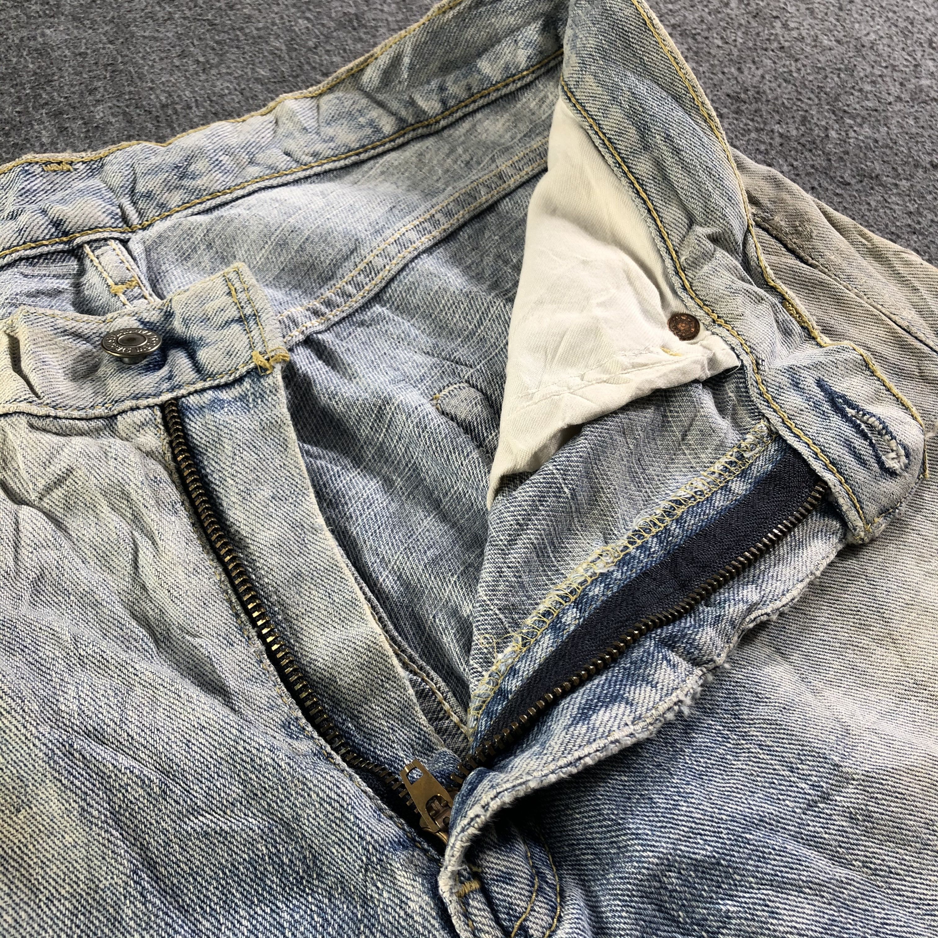 Levi's 90s Vintage Light Wash Levis 534 Jeans-J3937 Size US 32 / EU 48 - 9 Thumbnail