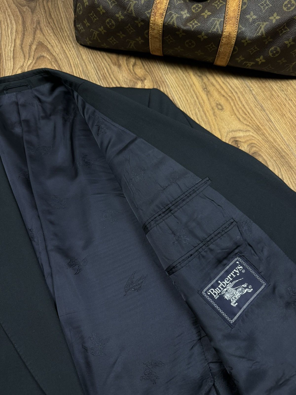Burberry Vintage wool navy blazer Burberry original luxury item Size 54L - 3 Thumbnail