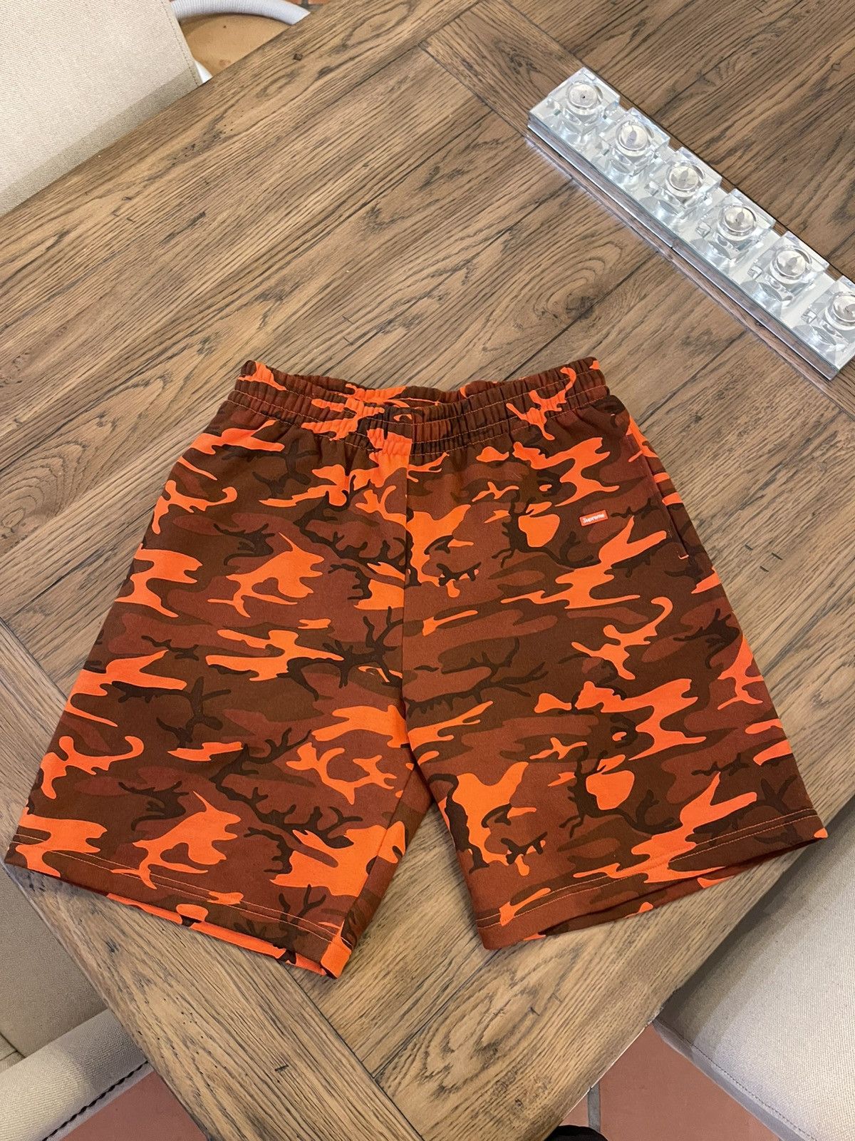 Supreme Supreme Small Box Sweatshort “Bright Orange Camo” size L Size US 36 / EU 52 - 1 Thumbnail
