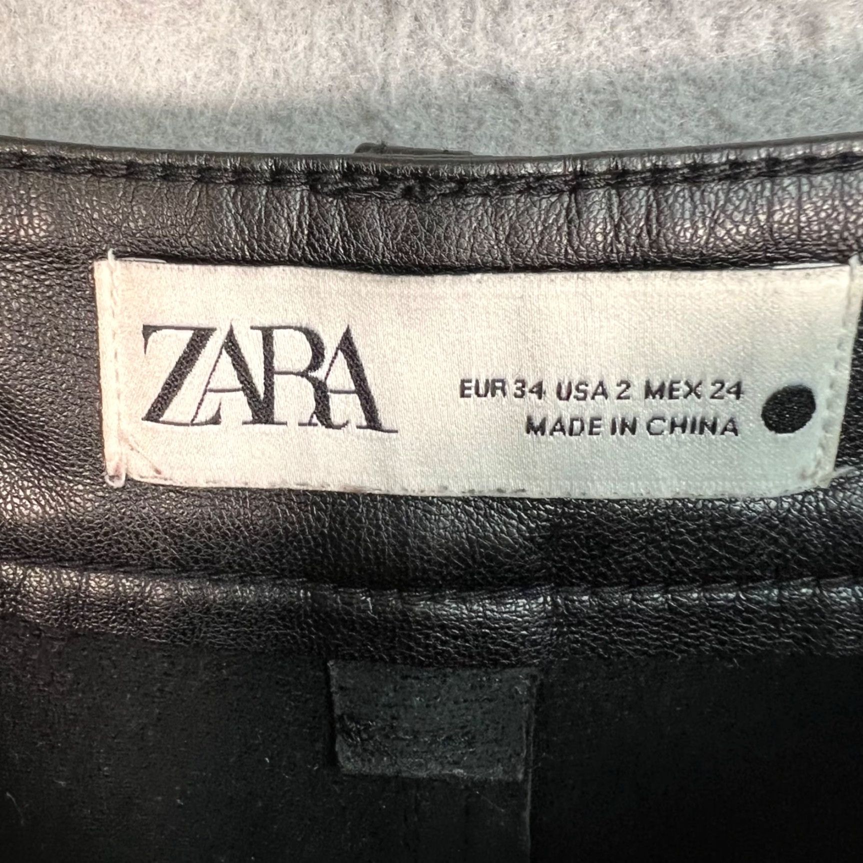 Zara Zara Black Faux Leather High-Waisted Straight Leg Pants Womens Size 2 Pants Size 26" / US 2 / IT 38 - 3 Thumbnail