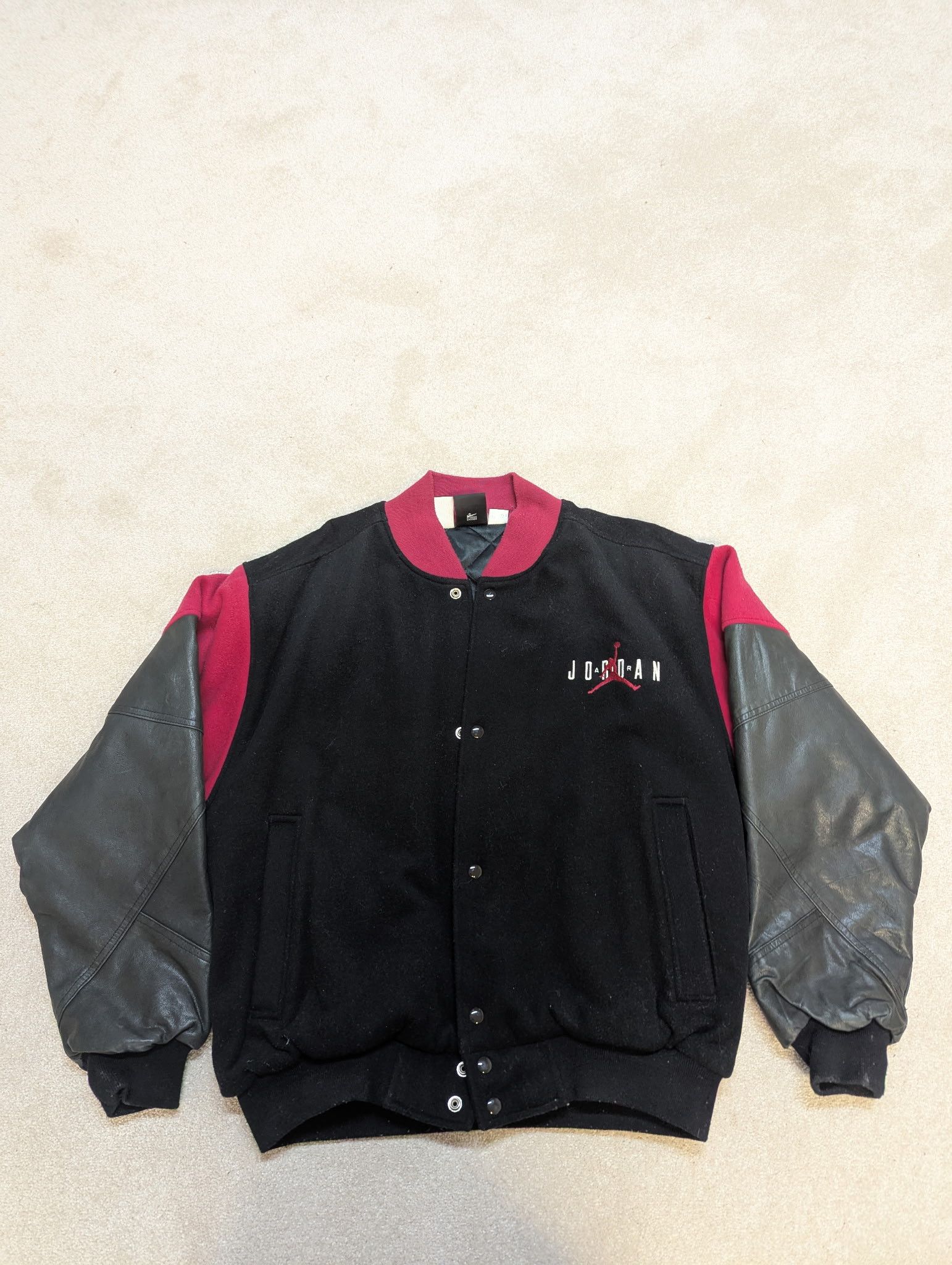 Jordan Brand Nike Air Michael Jordan Varsity Leather Bomber Jacket Size US M / EU 48-50 / 2 - 2 Thumbnail
