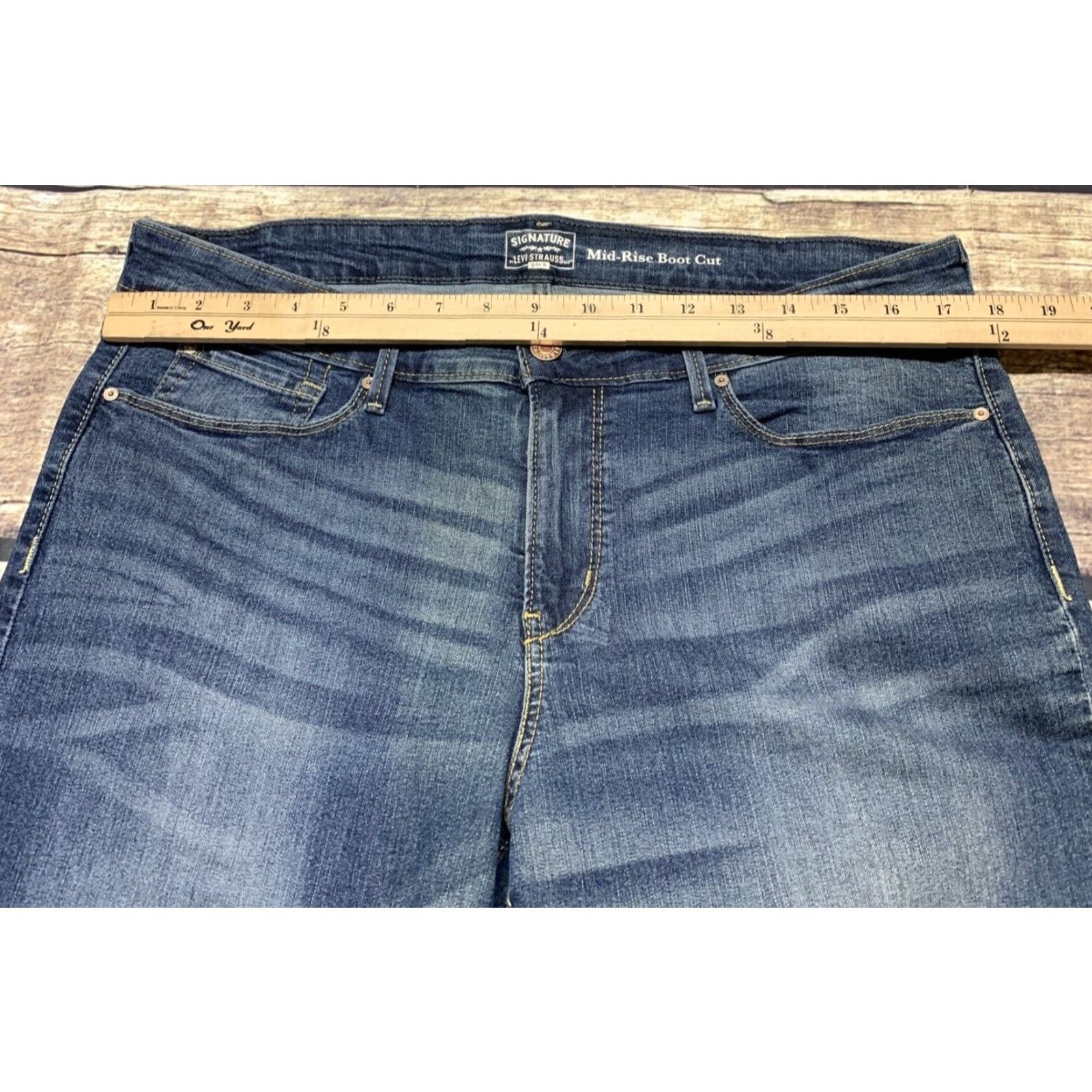 Levi's Signature Levi Strauss Women's Blue Jeans Gold Mid Rise Bootcut 36 X 30 Size 25" / US 0 / IT 36 - 3 Thumbnail