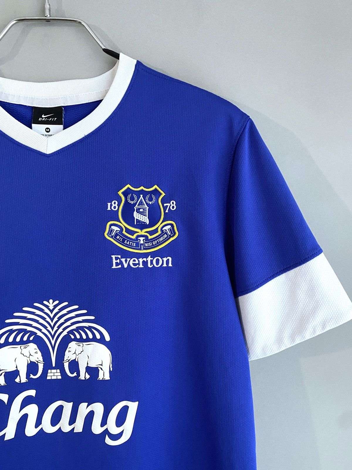 Nike Nike FC Everton 2012/2013 Home Soccer Jersey, M 510520-471 Size US M / EU 48-50 / 2 - 5 Thumbnail