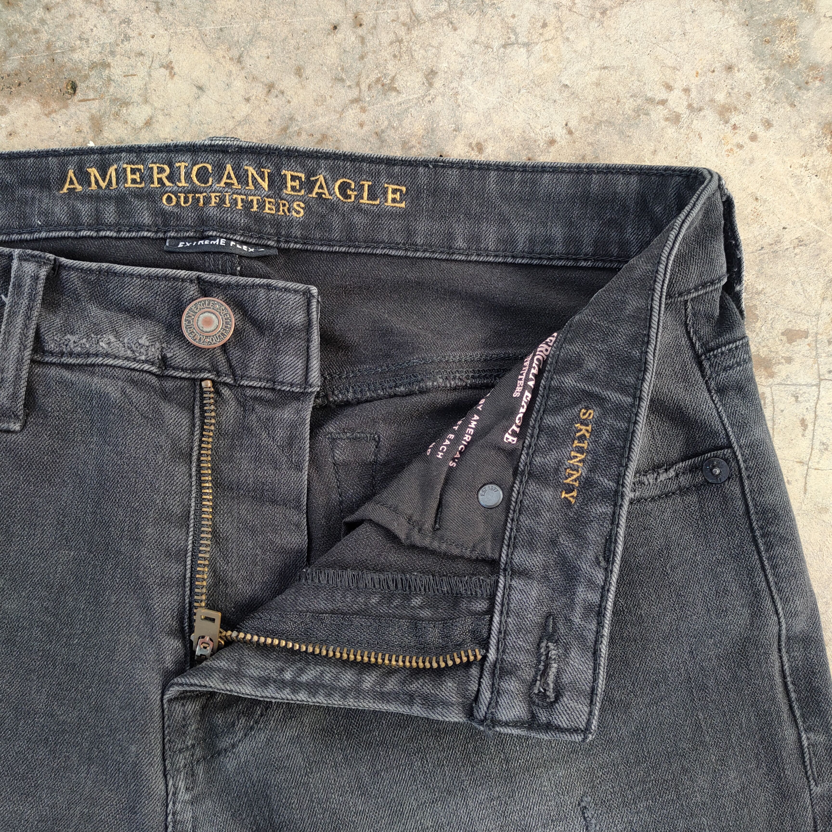 American Eagle Outfitters VINTAGE JAPANESE SKINNY FADED DISTRESSED JEANS DENIM PANTS Size US 31 - 9 Thumbnail